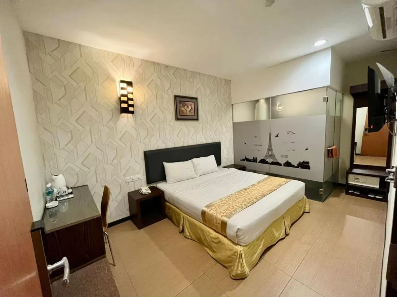 Bed in Eight Days Boutique Hotel - Impian Emas