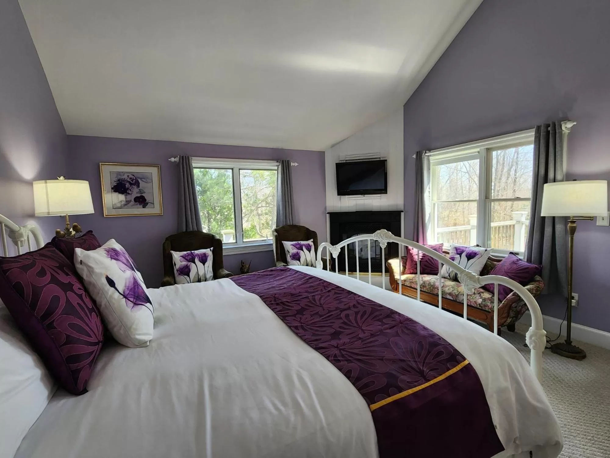 Bed in Blackberry Inn