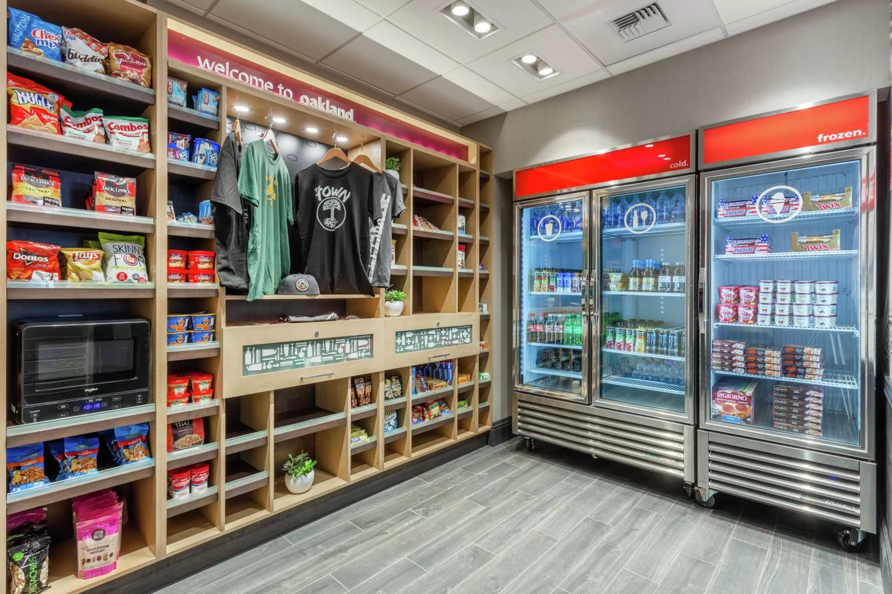 Restaurant/places to eat in Hampton Inn Oakland Downtown-City Center