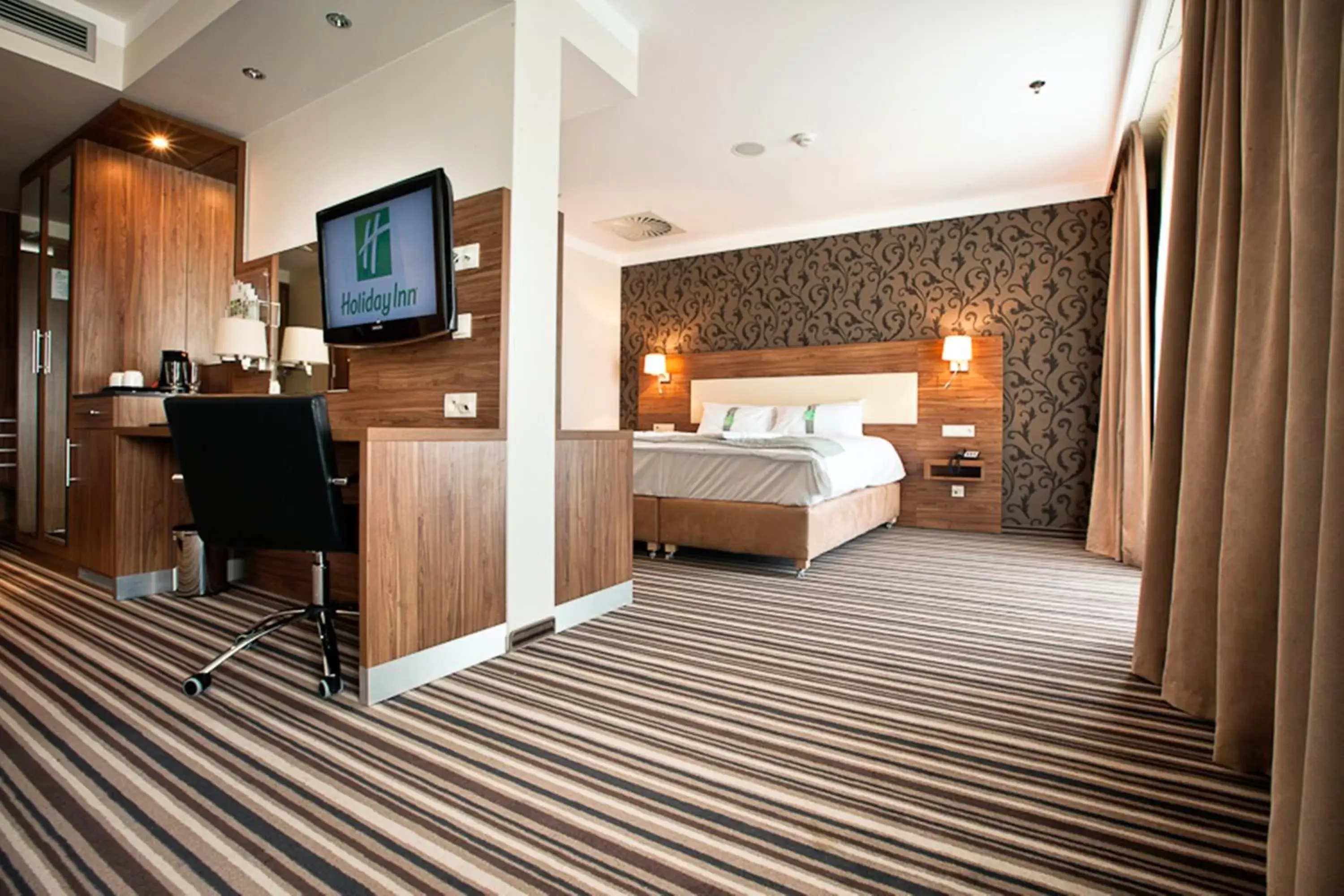 Photo of the whole room, Bed in Holiday Inn Łódź, an IHG Hotel