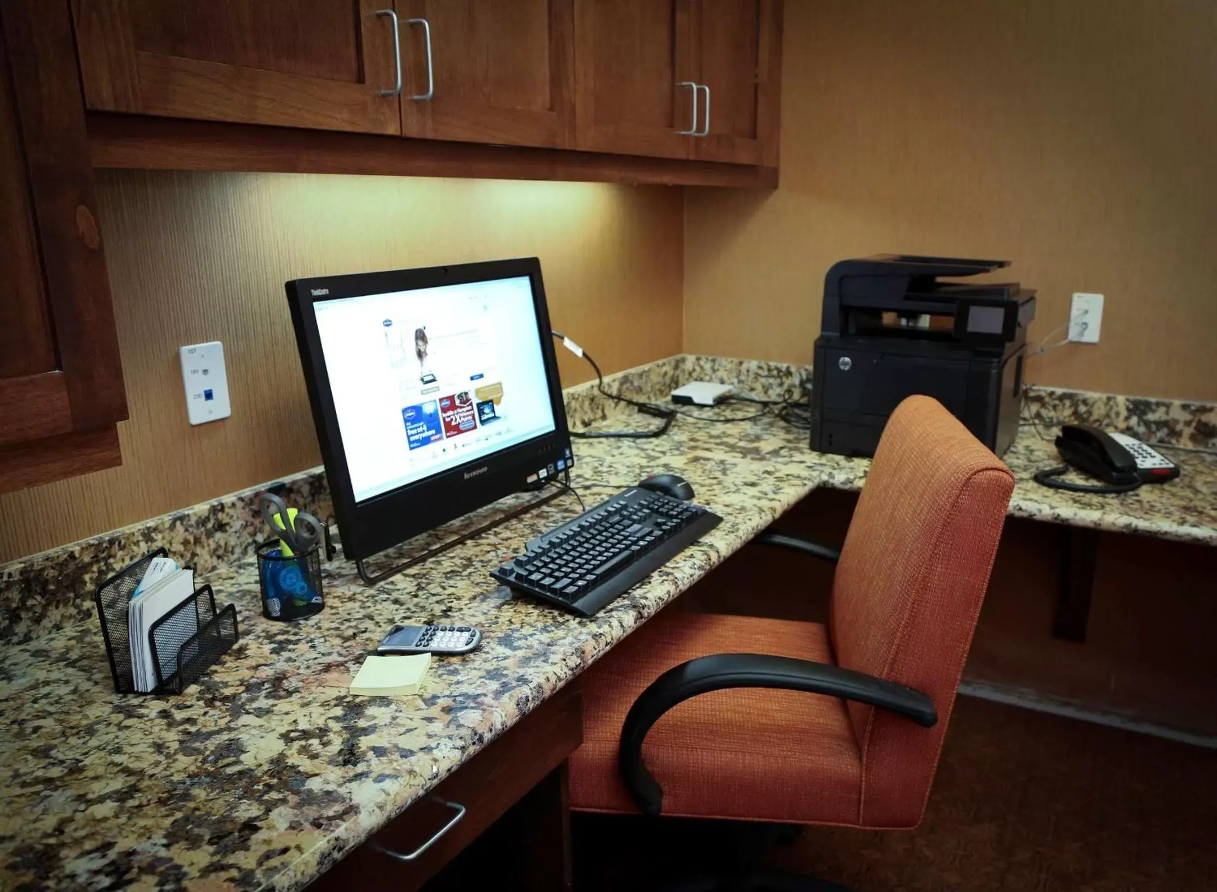 Business facilities, Business Area/Conference Room in Hampton Inn Union City