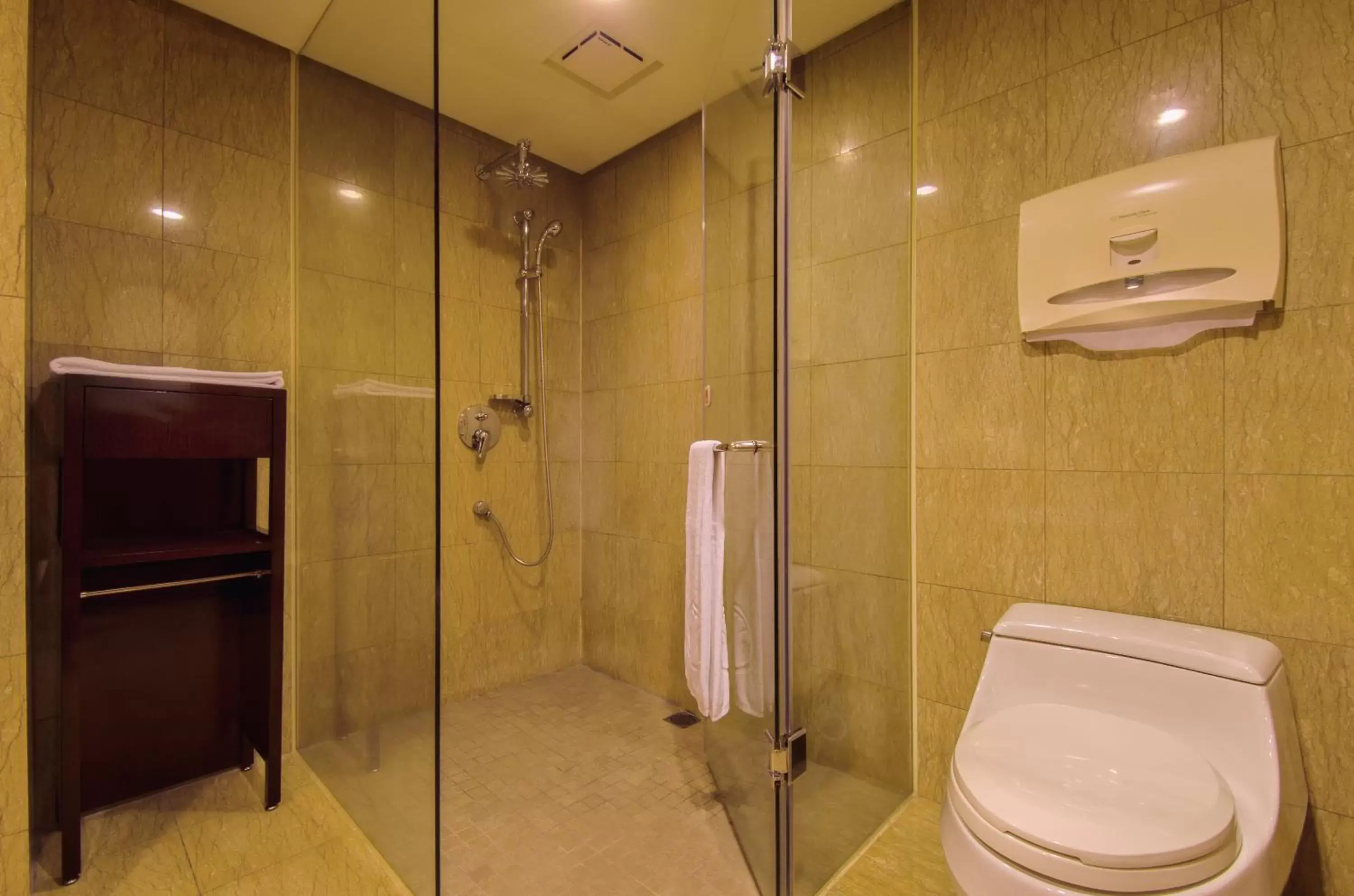 Bathroom in Waikoloa Hotel