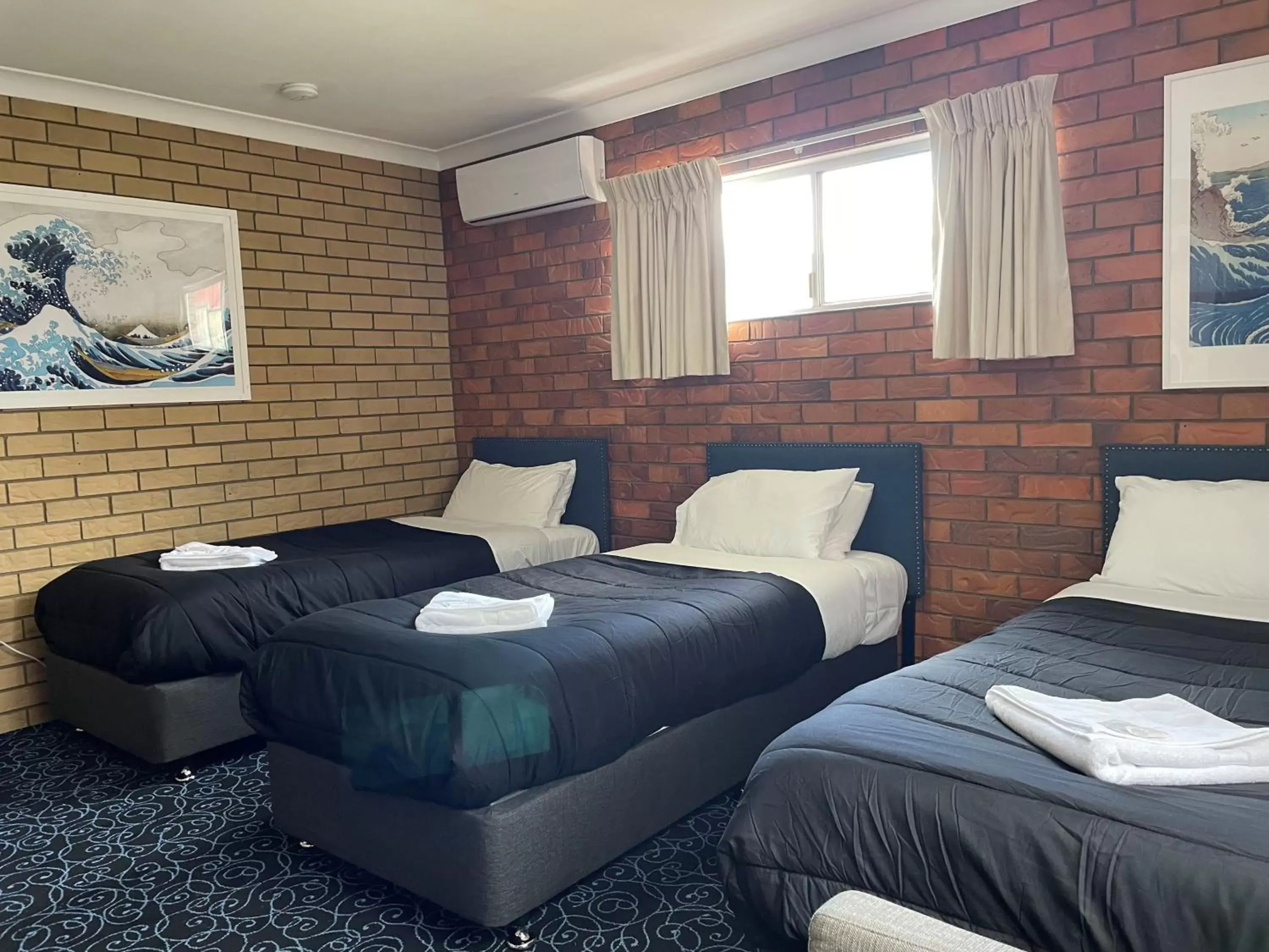 Standard Triple Room in Shiralee Motel Guyra Standard Triple Room in Shiralee Motel Guyra