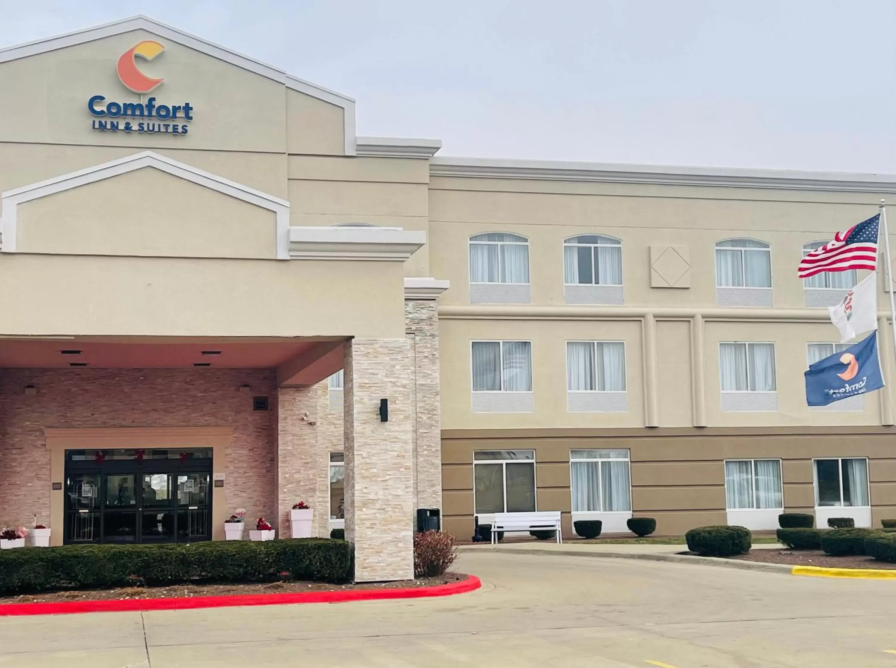 Facade/entrance in Comfort Inn & Suites Decatur-Forsyth