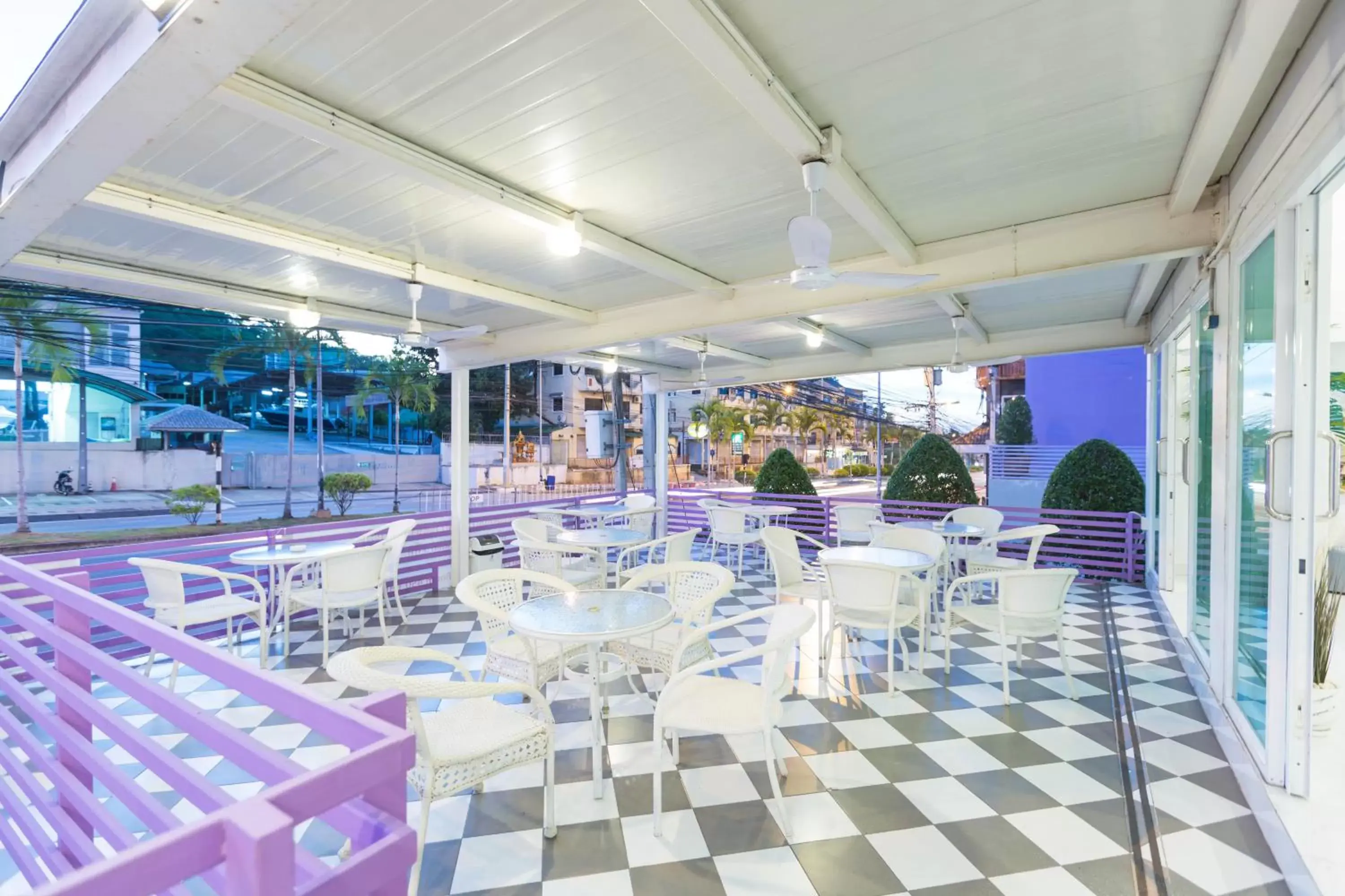 Dining area in Hotel Zing