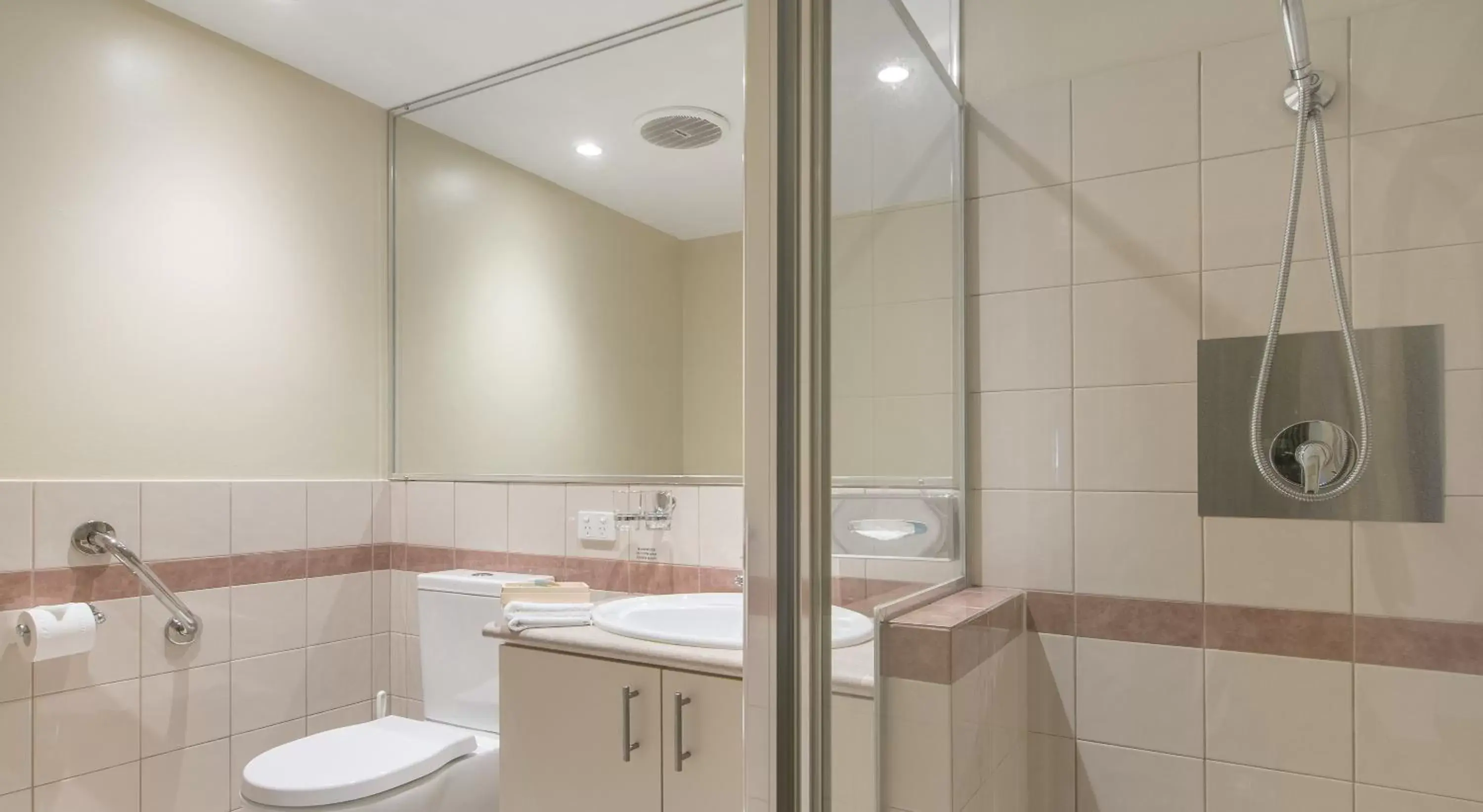 Bathroom in The Peninsula Riverside Serviced Apartments