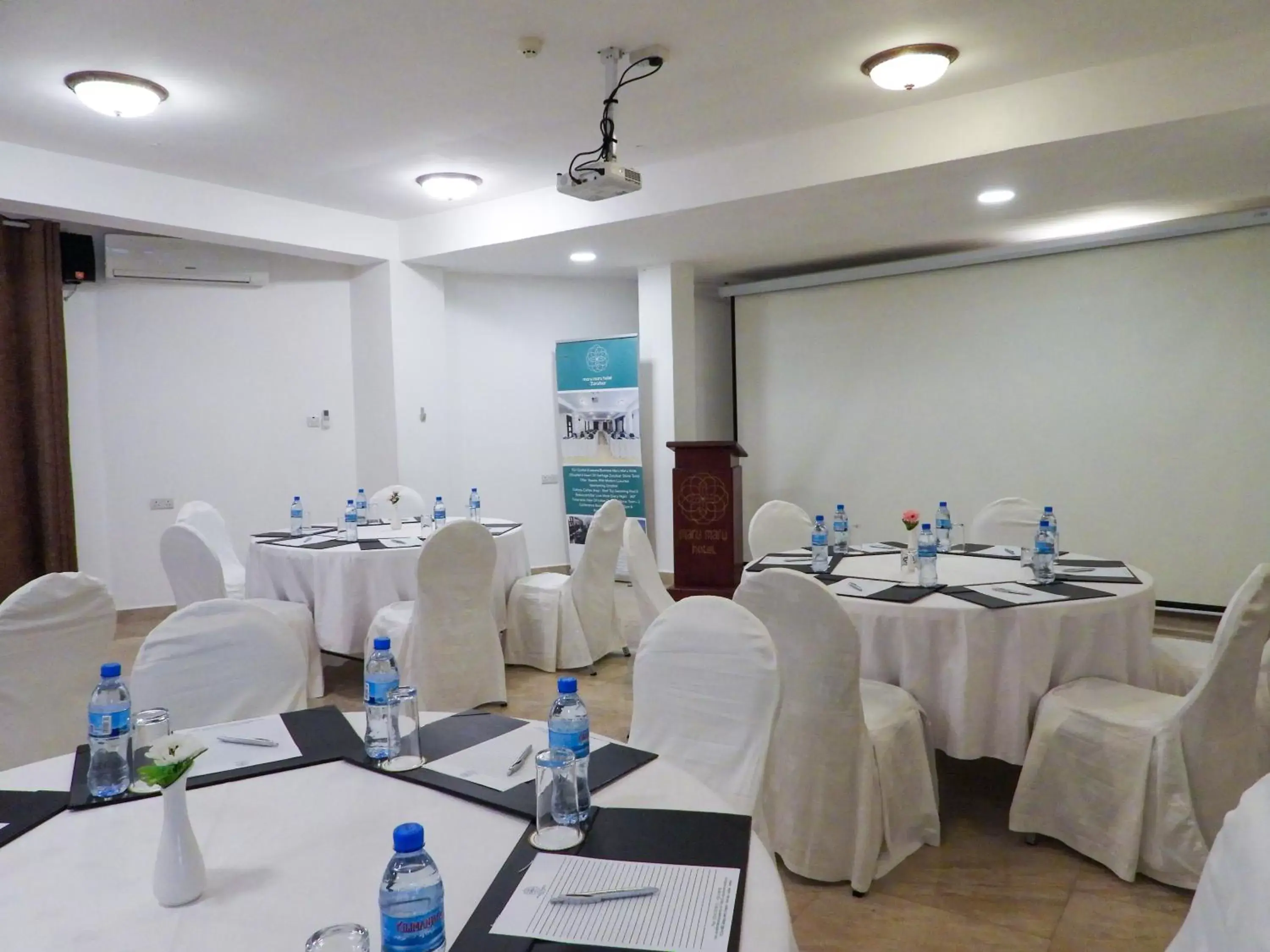 Meeting/conference room, Banquet Facilities in Maru Maru Hotel