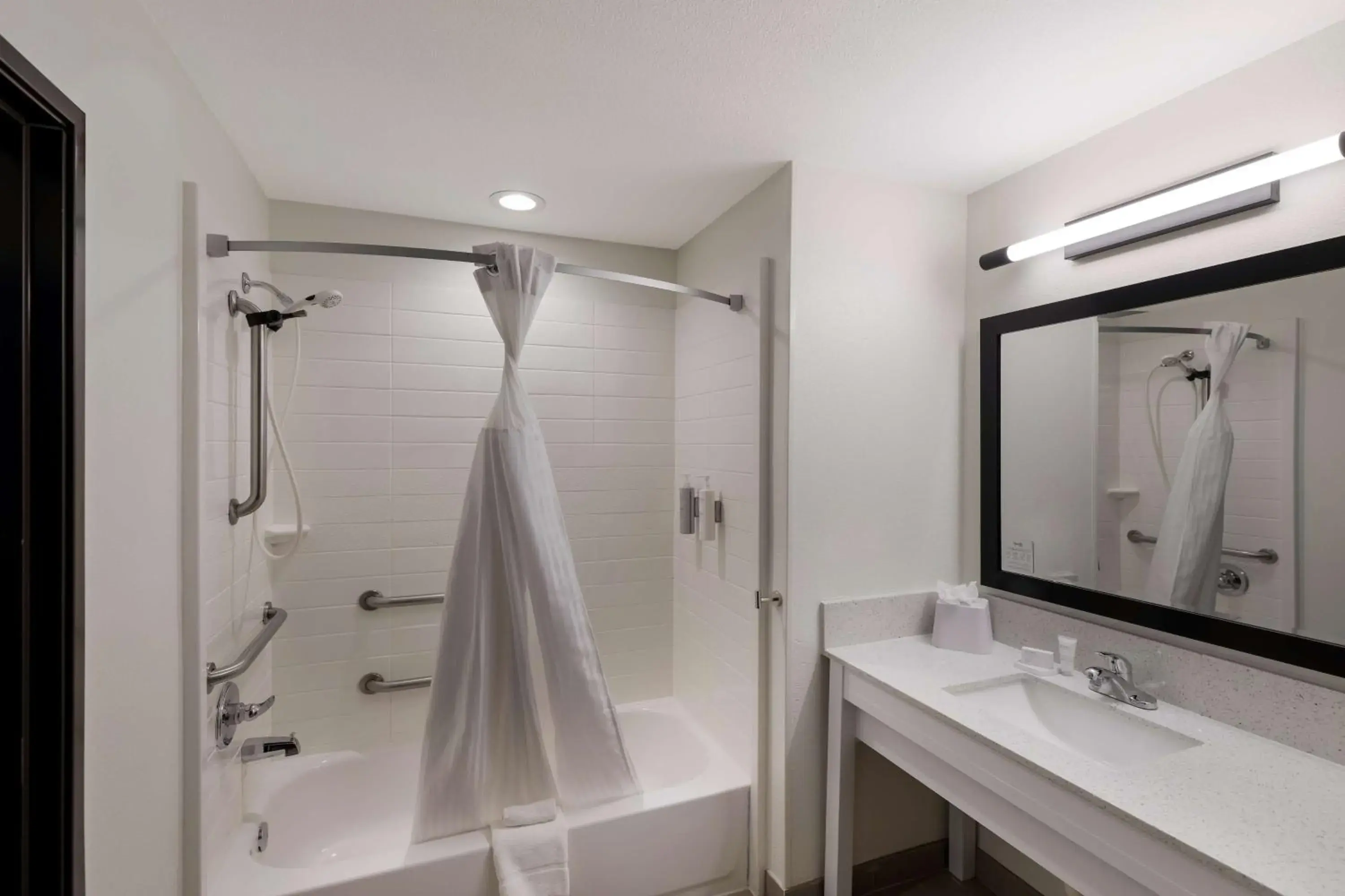 Bathroom in Super 8 by Wyndham Midland South