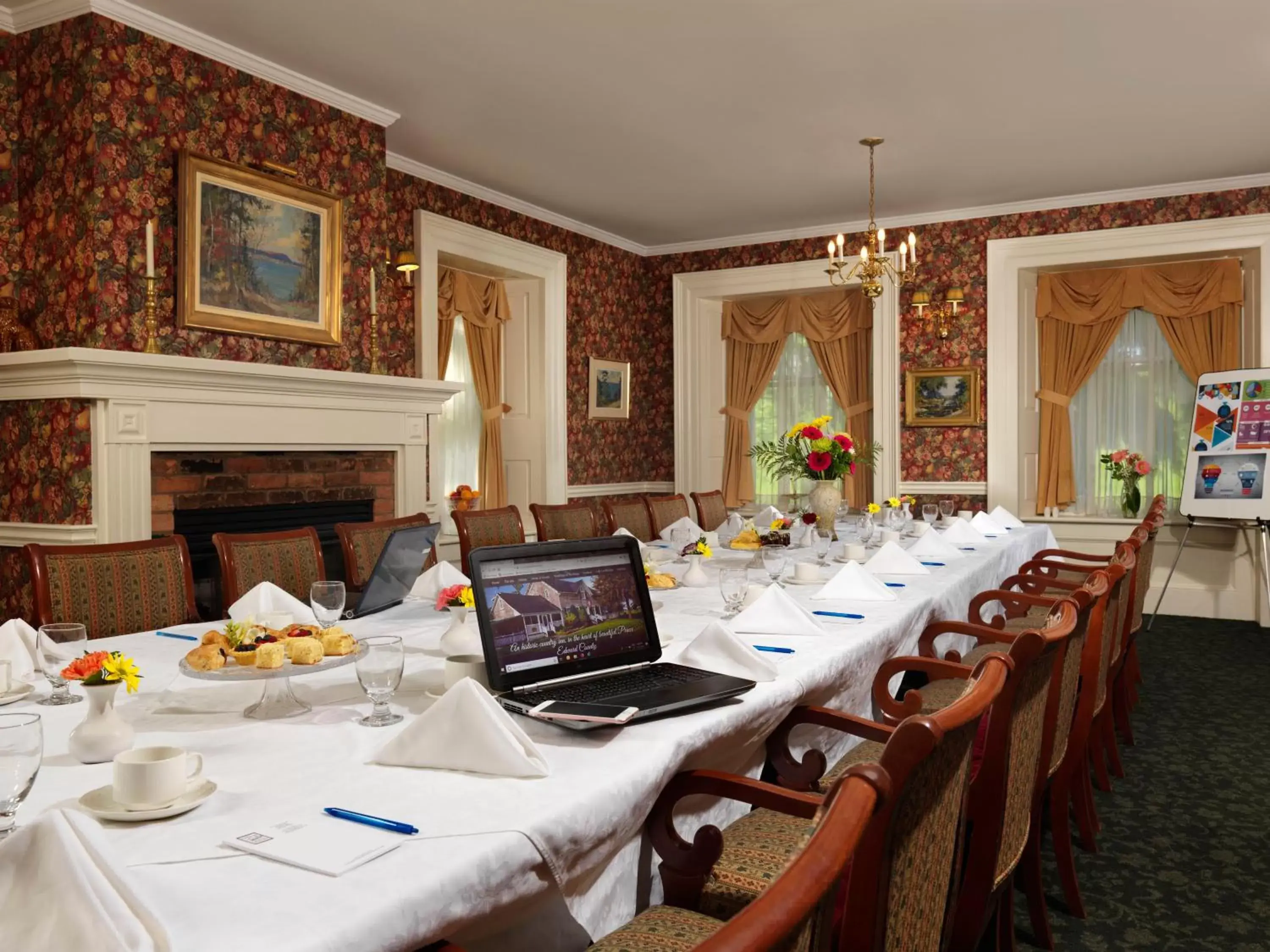 Business facilities, Restaurant/Places to Eat in The Waring House
