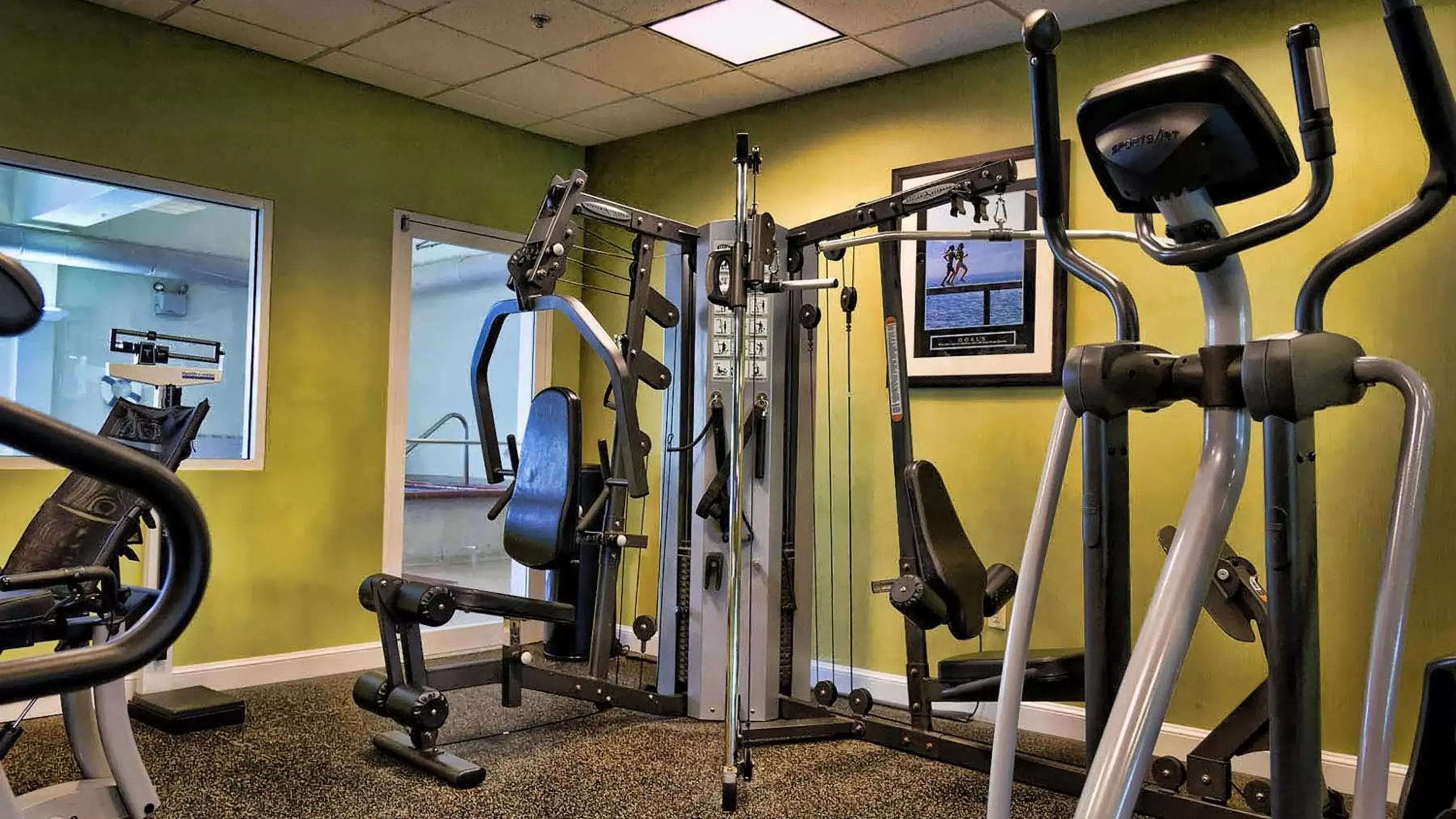 Fitness centre/facilities in Holiday Inn Express La Plata by IHG Fitness centre/facilities in Holiday Inn Express La Plata by IHG
