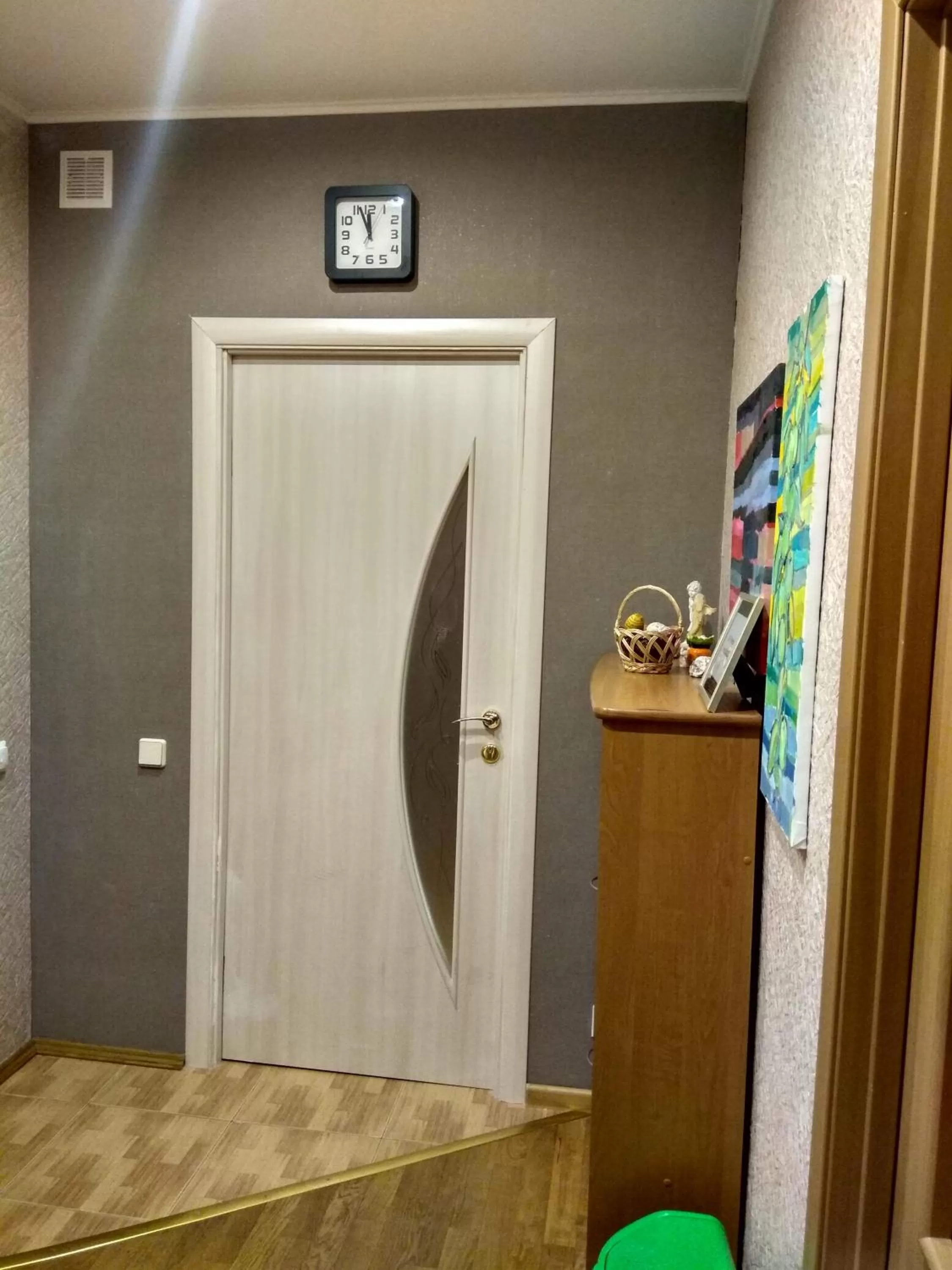 Seating area in Alaska Fox