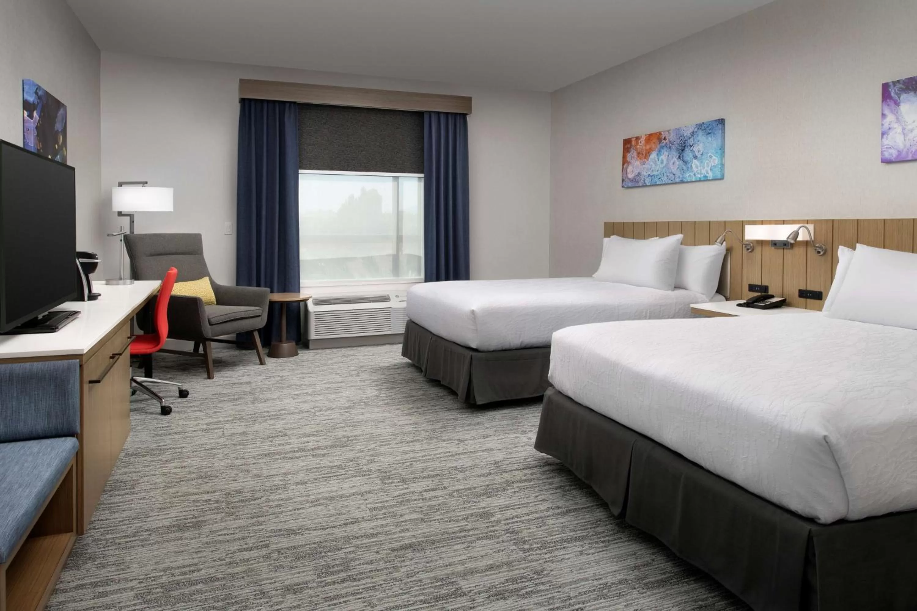 Queen Room with Two Queen Beds and Bath Tub - Hearing Accessible in Hilton Garden Inn San Jose Airport