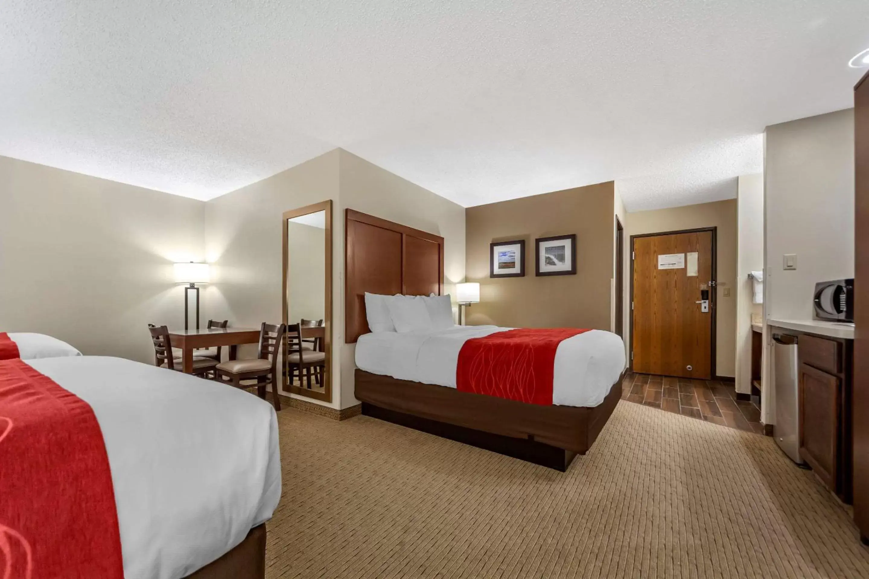 Photo of the whole room, Bed in Comfort Inn Valentine