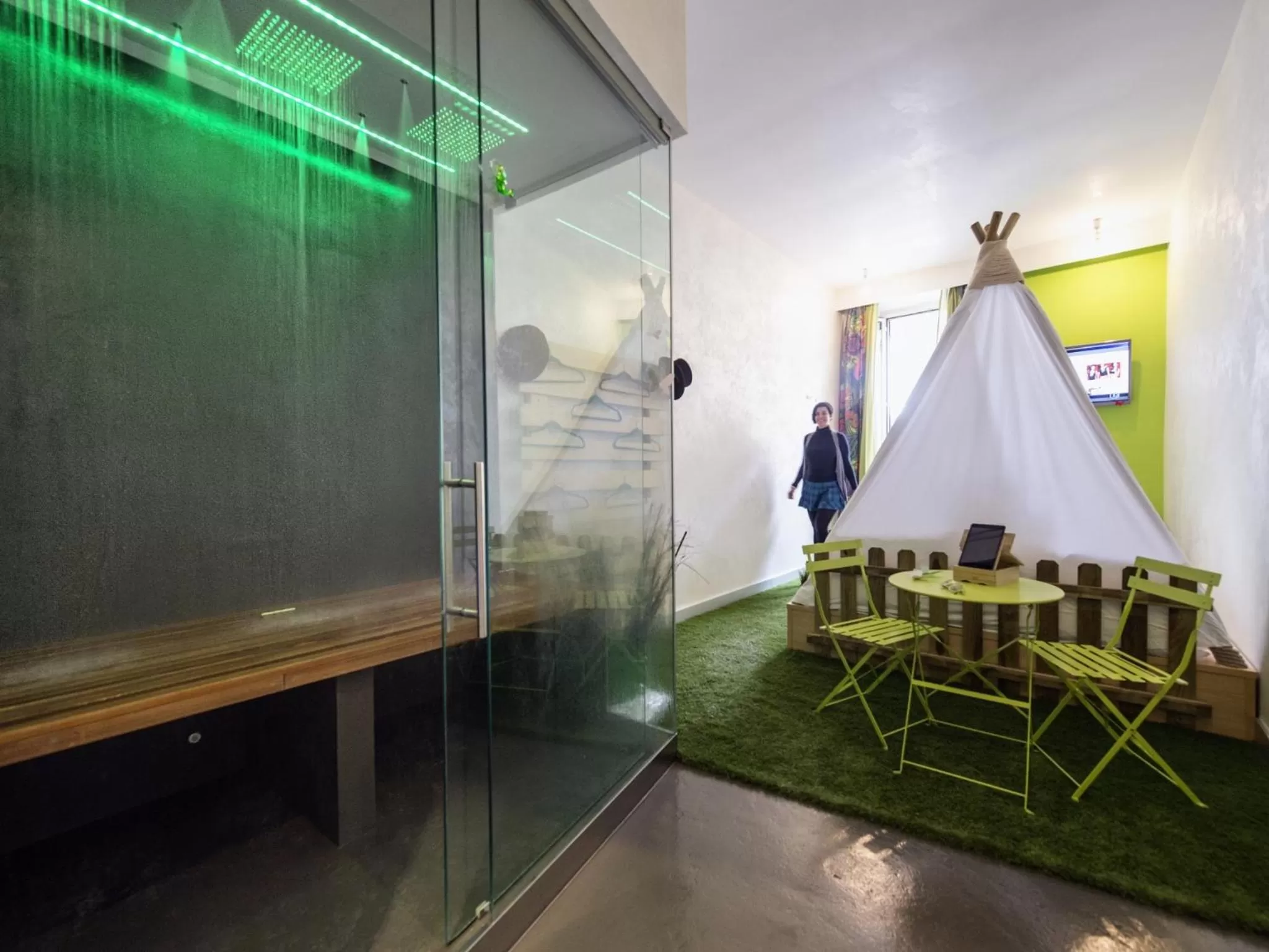 Decorative detail in iRooms Pantheon