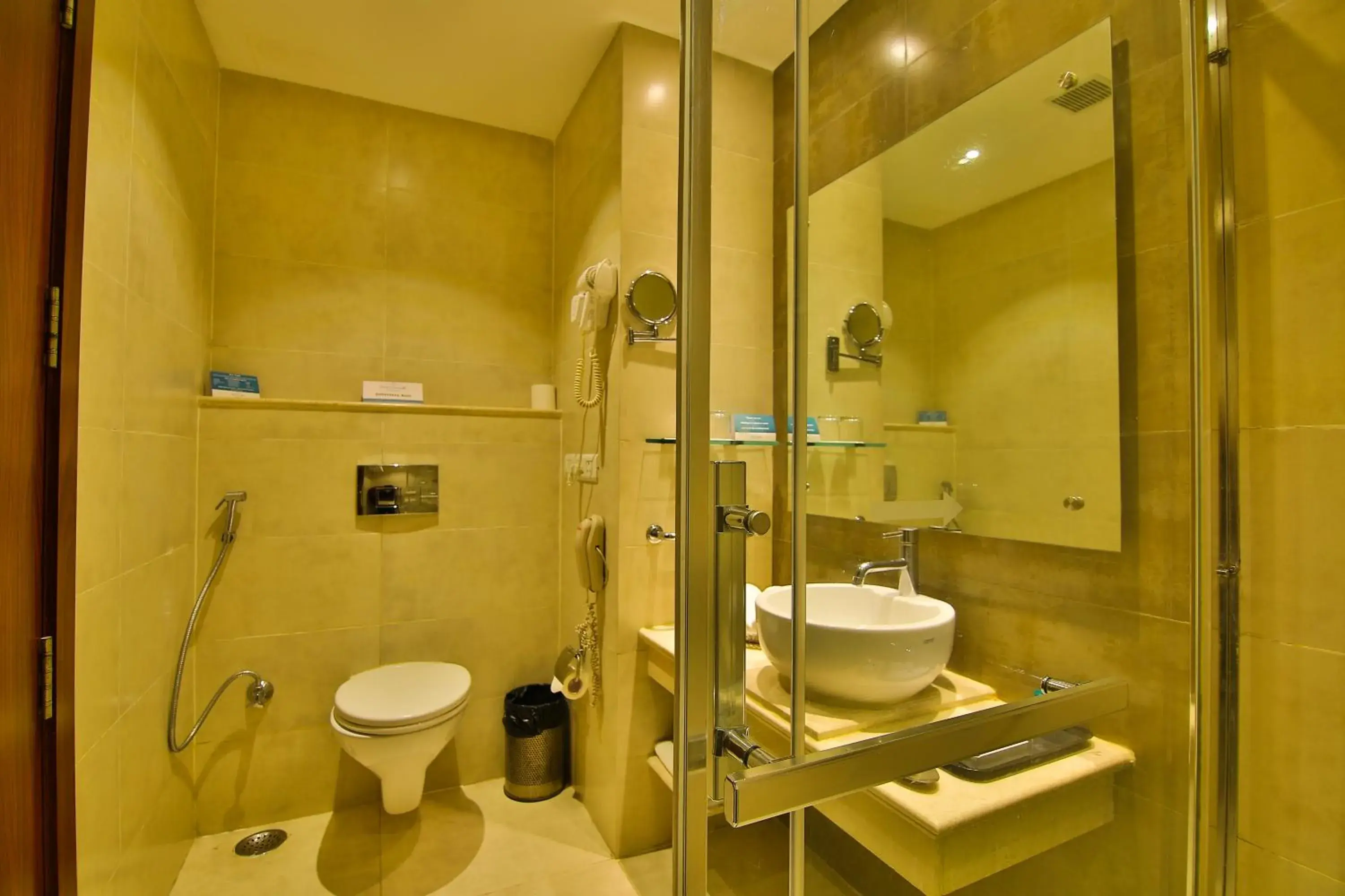 Bathroom in Hotel Gokulam Park - Coimbatore