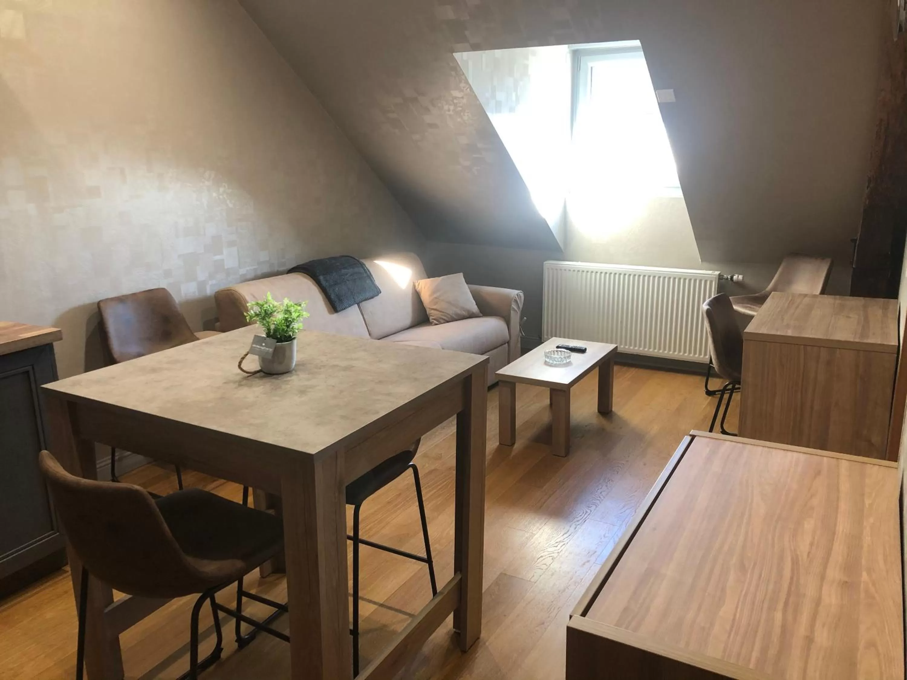 Dining area in Hôtel & Appartements Le Florence
