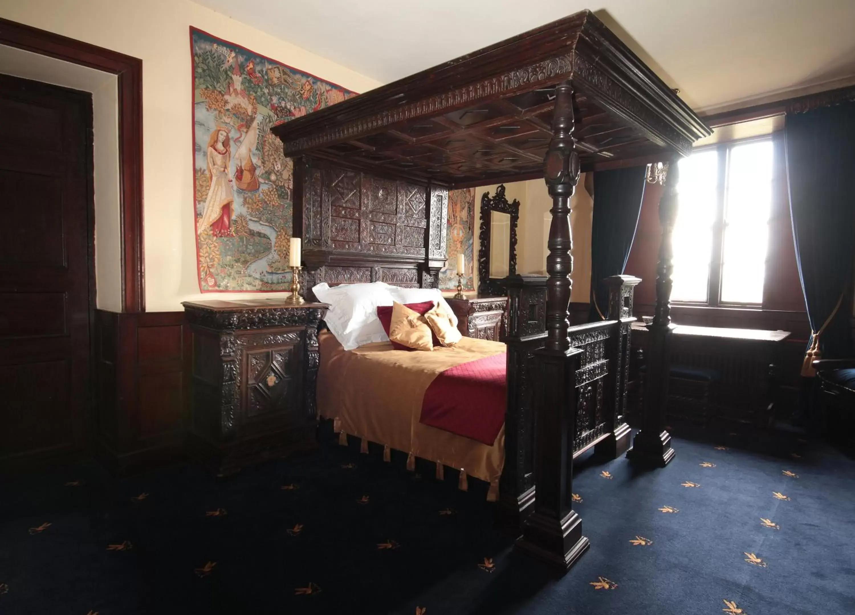 Photo of the whole room, Bed in Appleby Castle