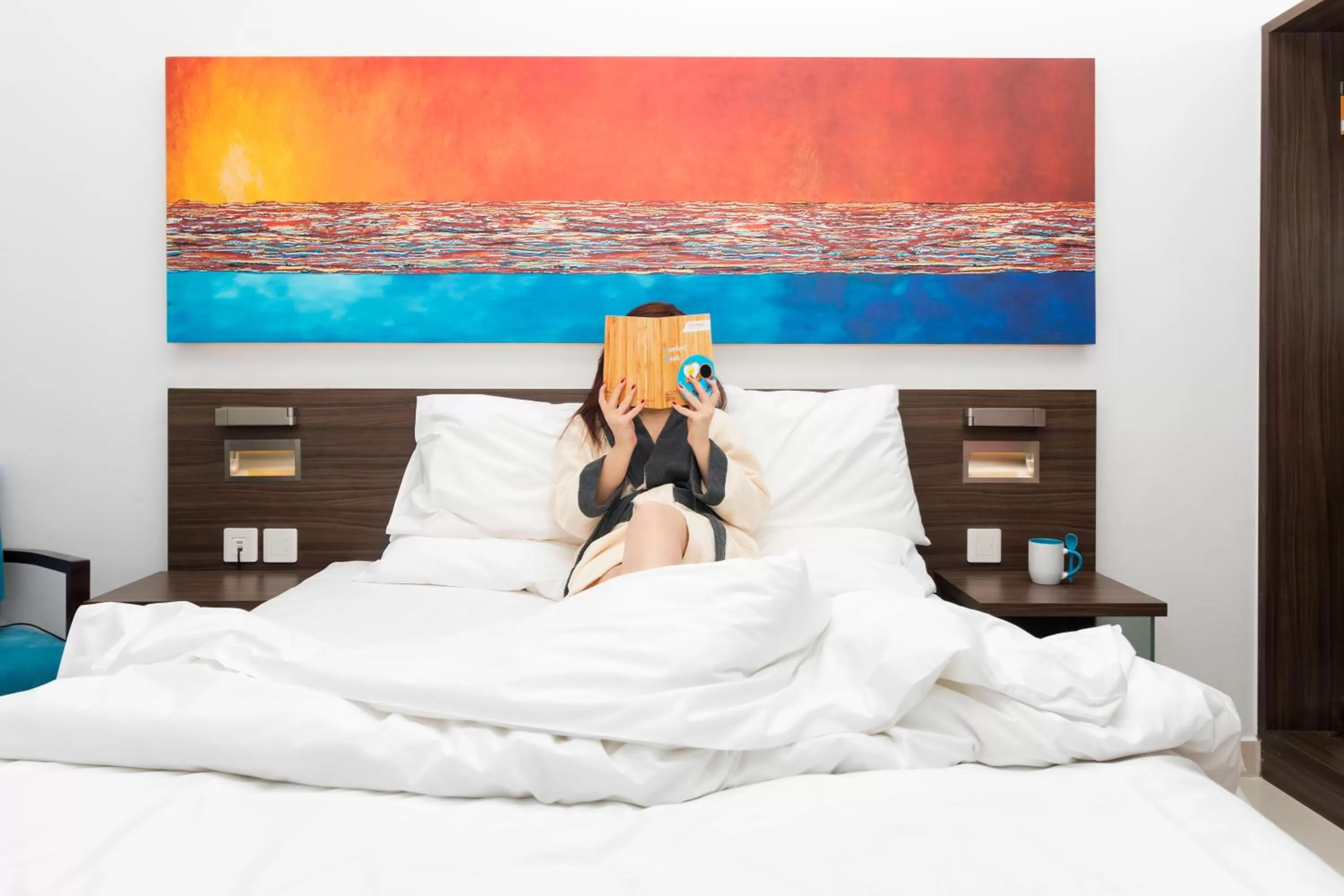 People, Bed in Citymax Hotel Al Barsha at the Mall