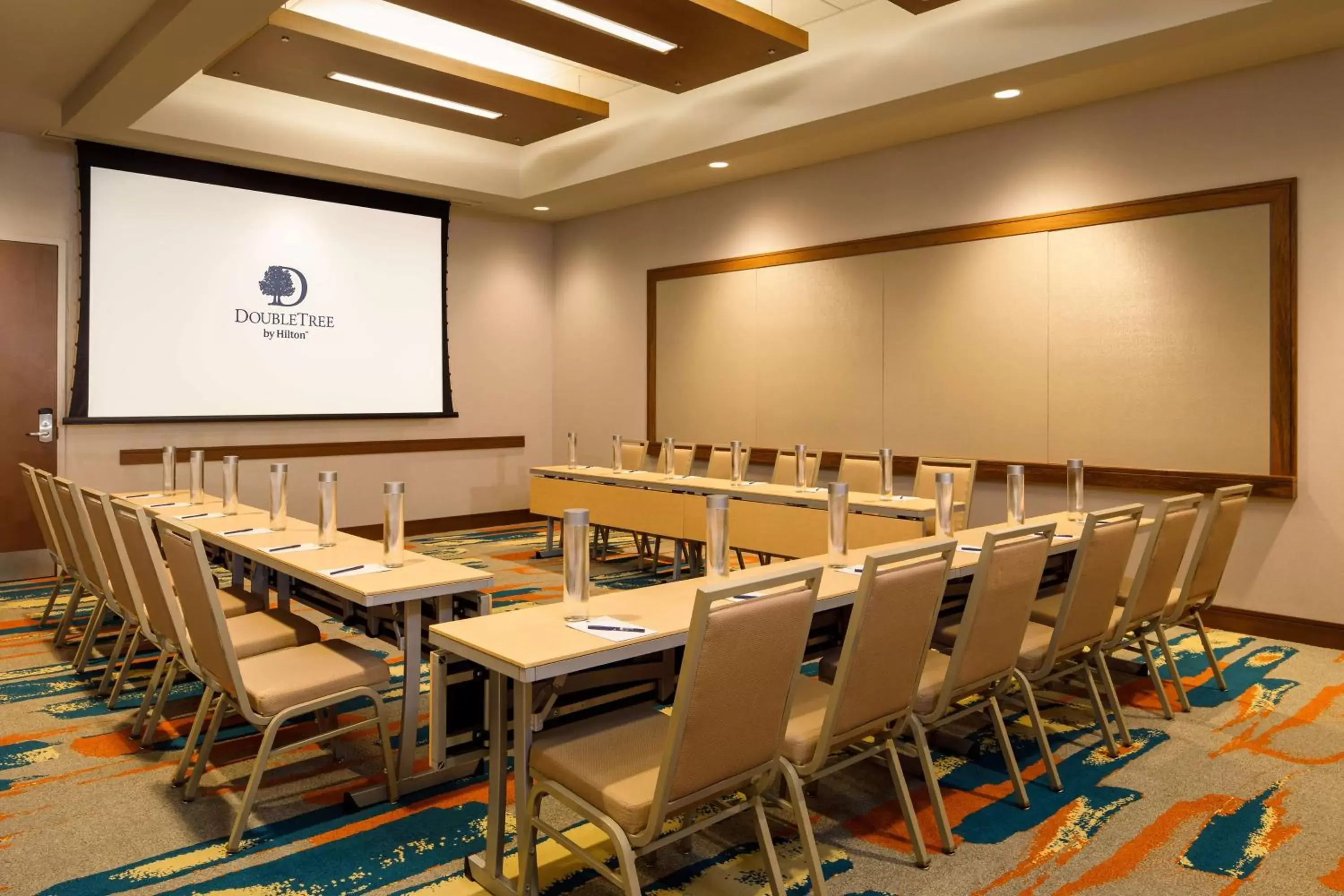 Meeting/conference room in DoubleTree by Hilton Pittsburgh - Cranberry