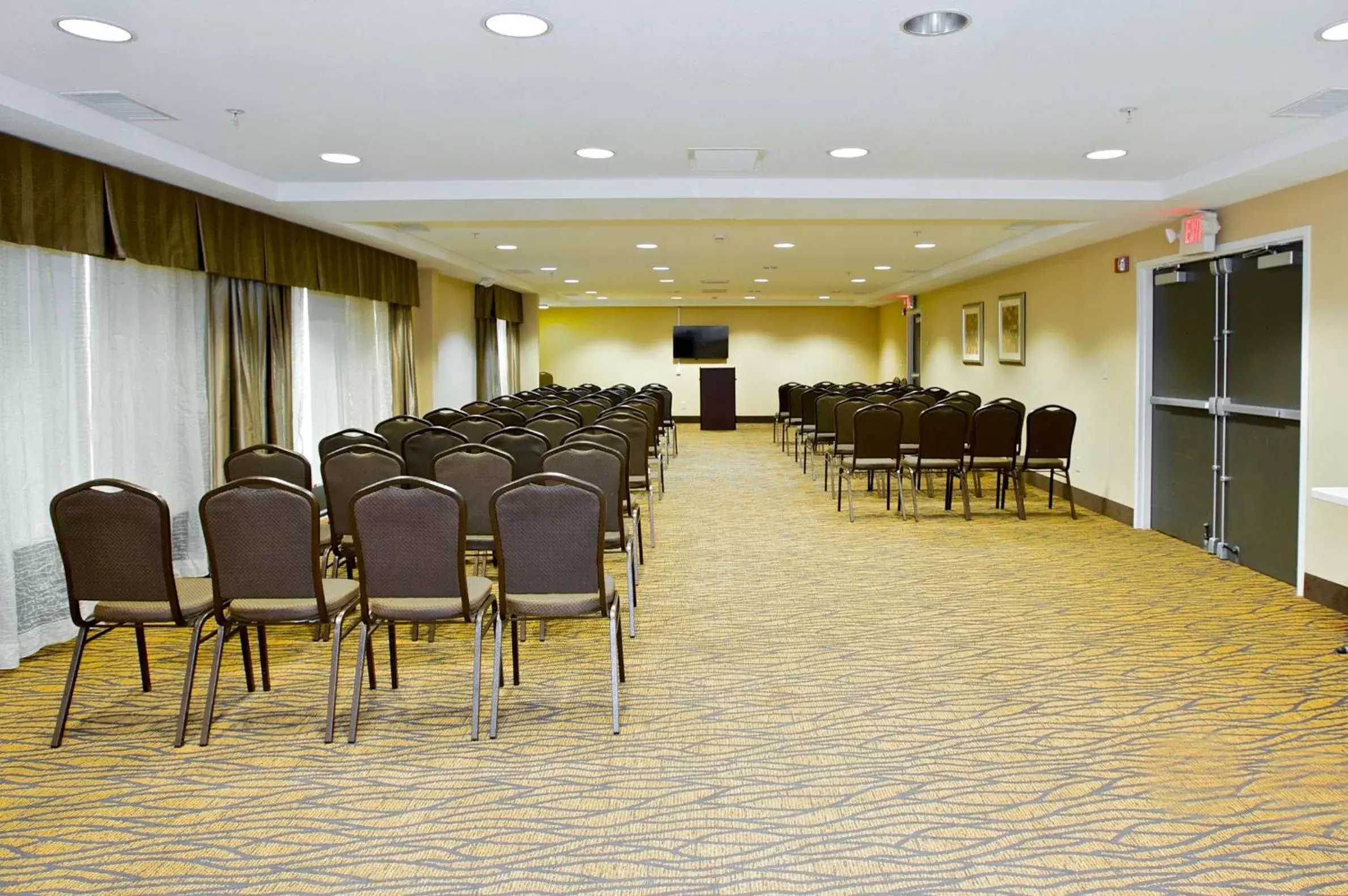 Meeting/conference room in Country Inn & Suites by Radisson, Alpharetta, GA