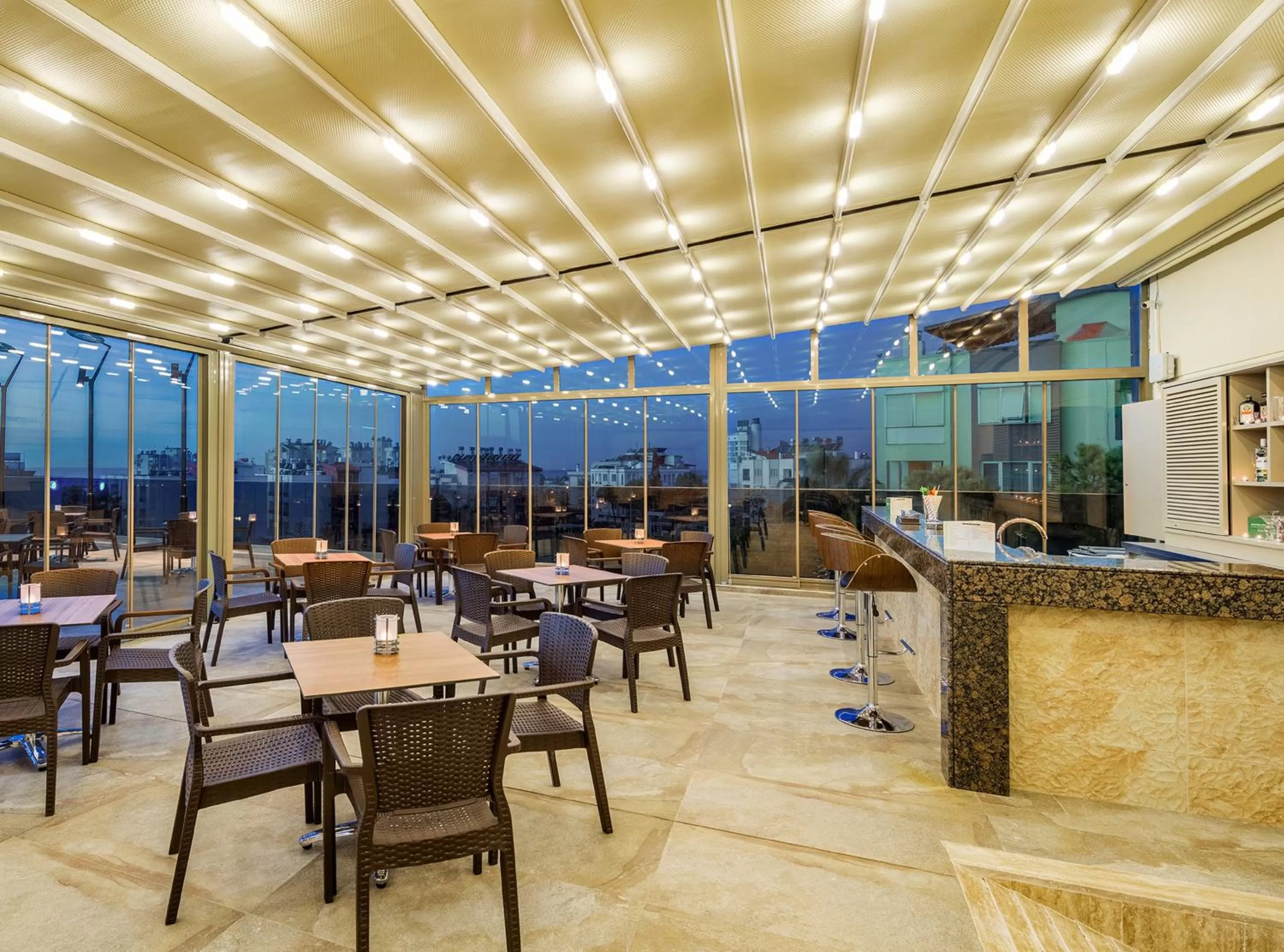 Restaurant/places to eat in Holiday Inn Antalya - Lara by IHG