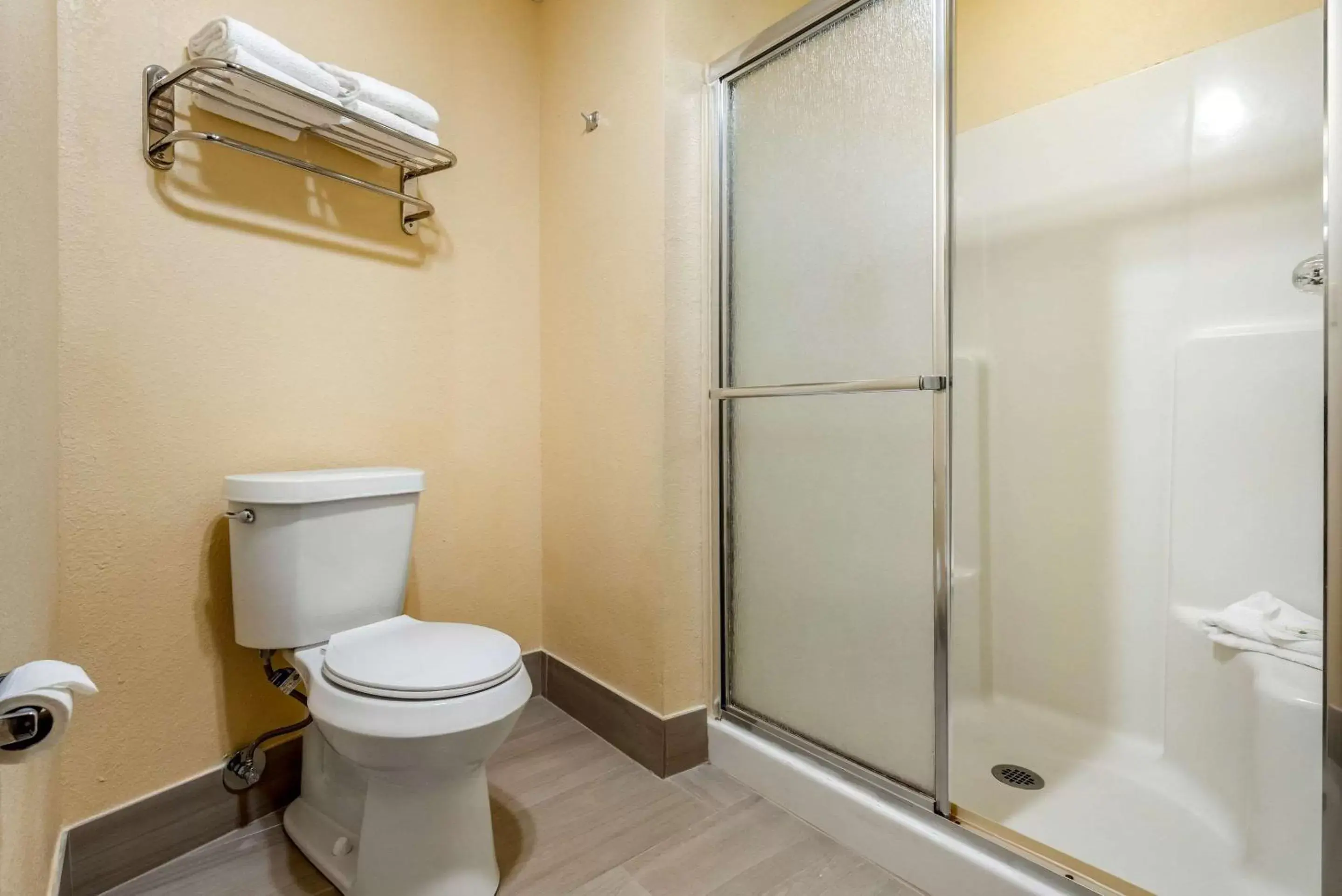 Bedroom, Bathroom in Quality Inn Louisville Bedroom, Bathroom in Quality Inn Louisville