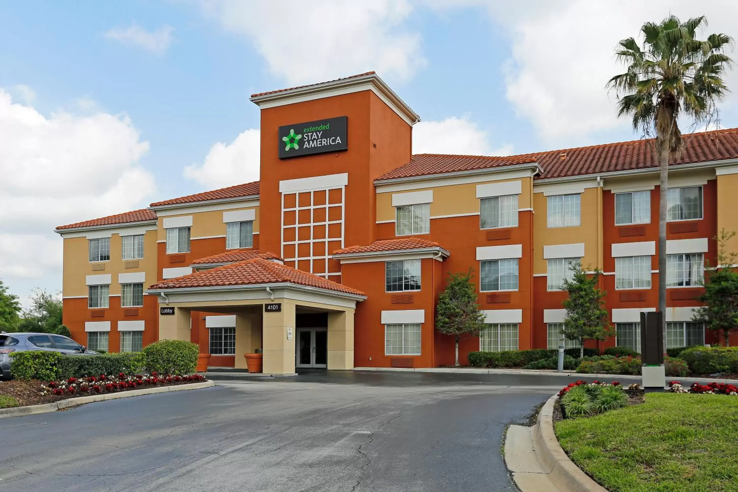 Property Building in Extended Stay America Suites - Orlando - Southpark - Equity Row