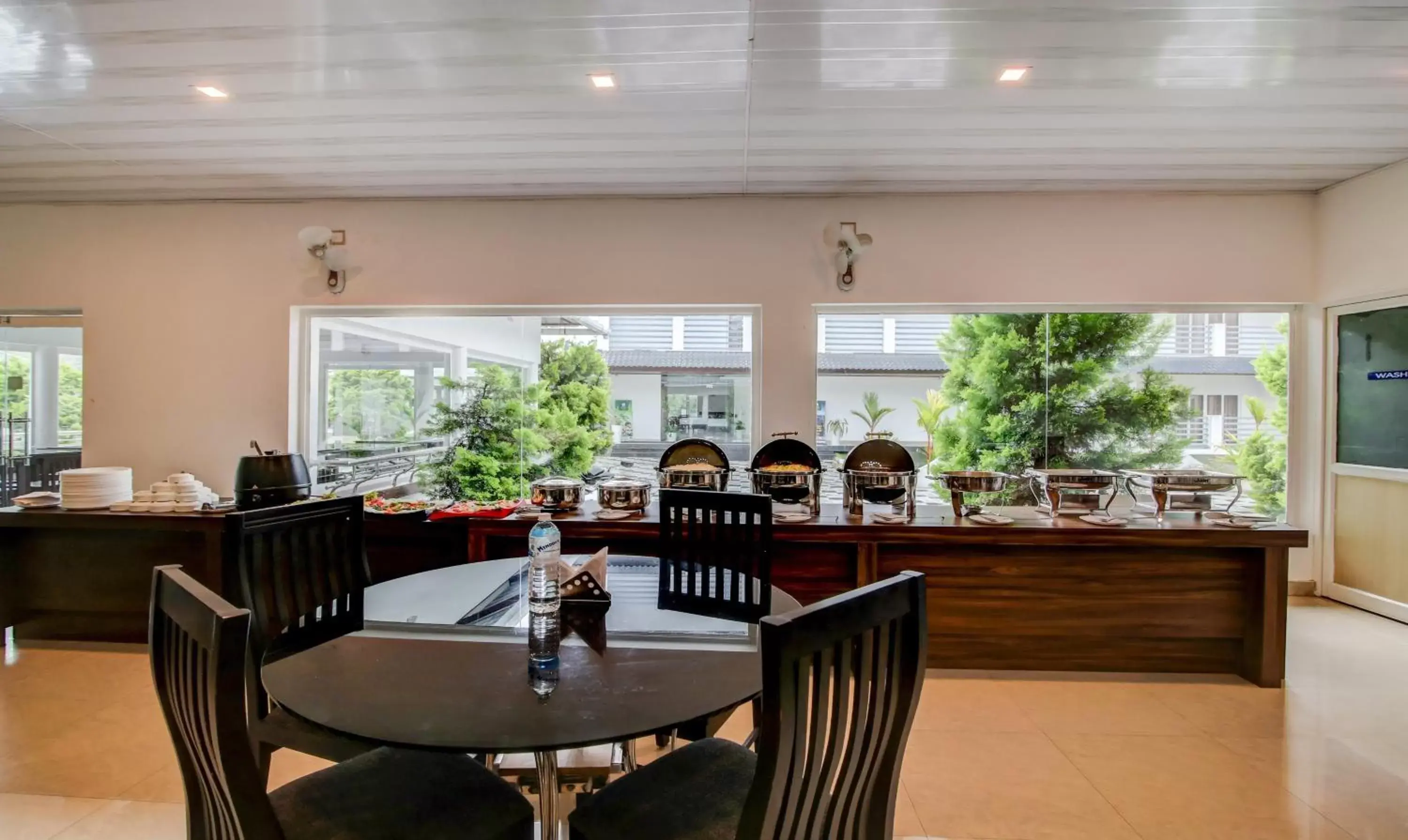 Restaurant/places to eat in Misty Garden Resort and SPA Restaurant/places to eat in Misty Garden Resort and SPA