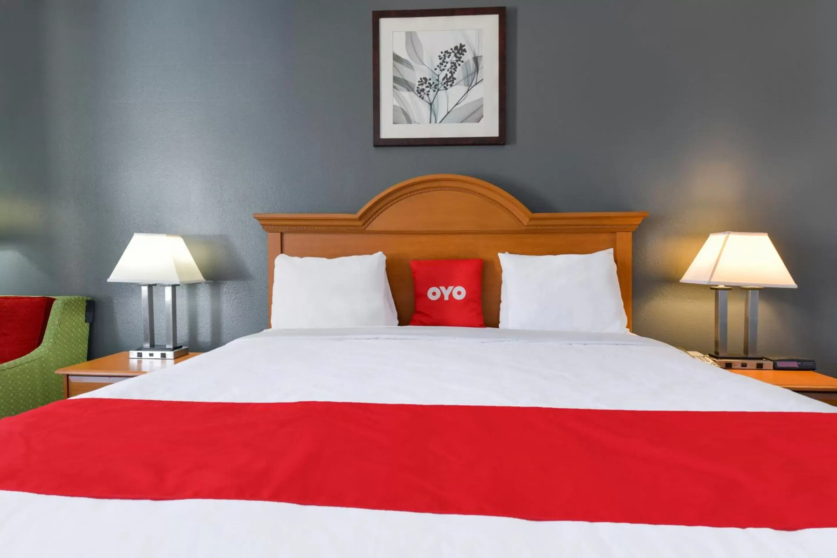 Bedroom, Bed in OYO Hotel Twin Lake- Lake Park Valdosta area