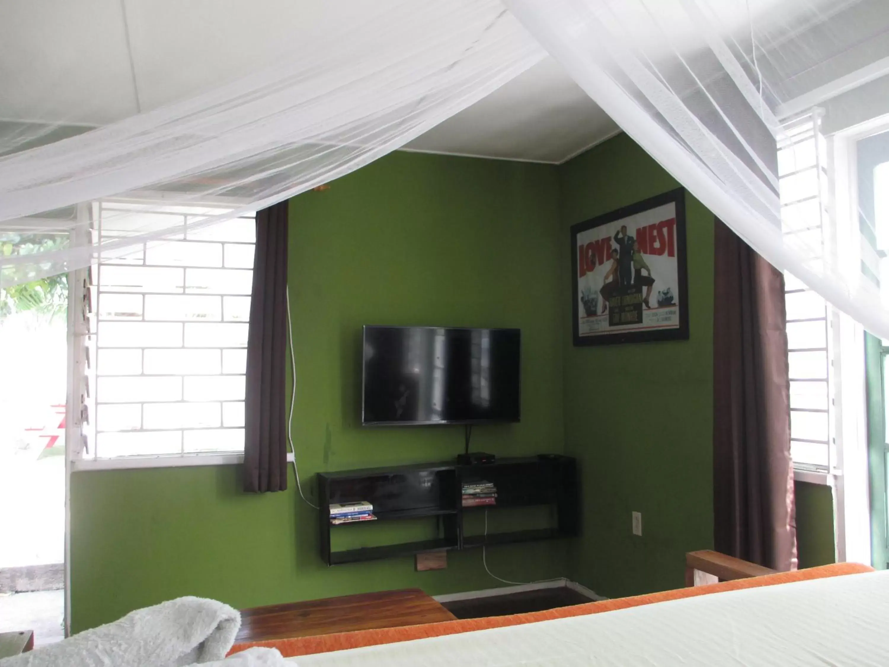 Photo of the whole room, TV/Entertainment Center in Kingsworth Bed and Breakfast