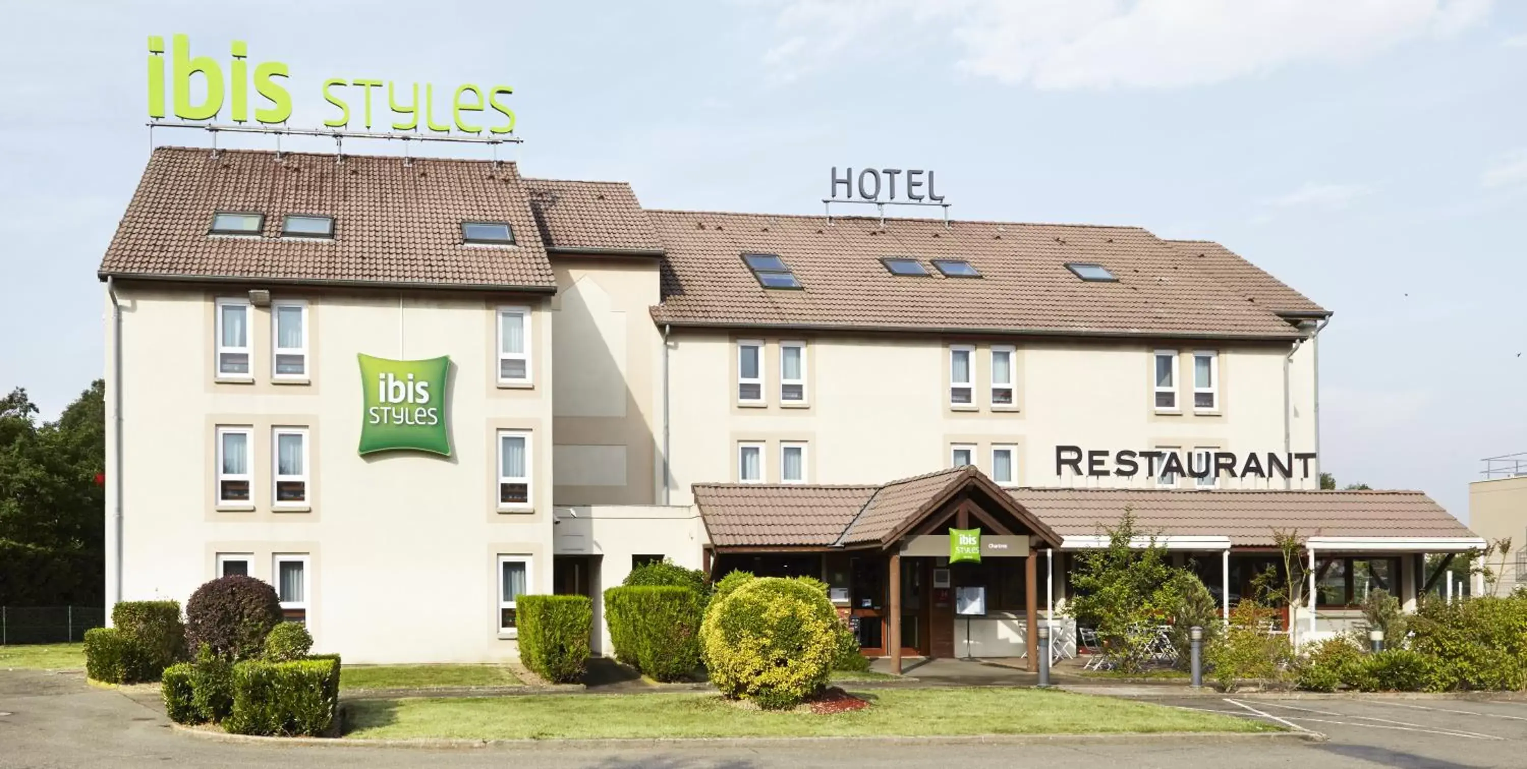 Property Building in ibis Styles Chartres Métropole