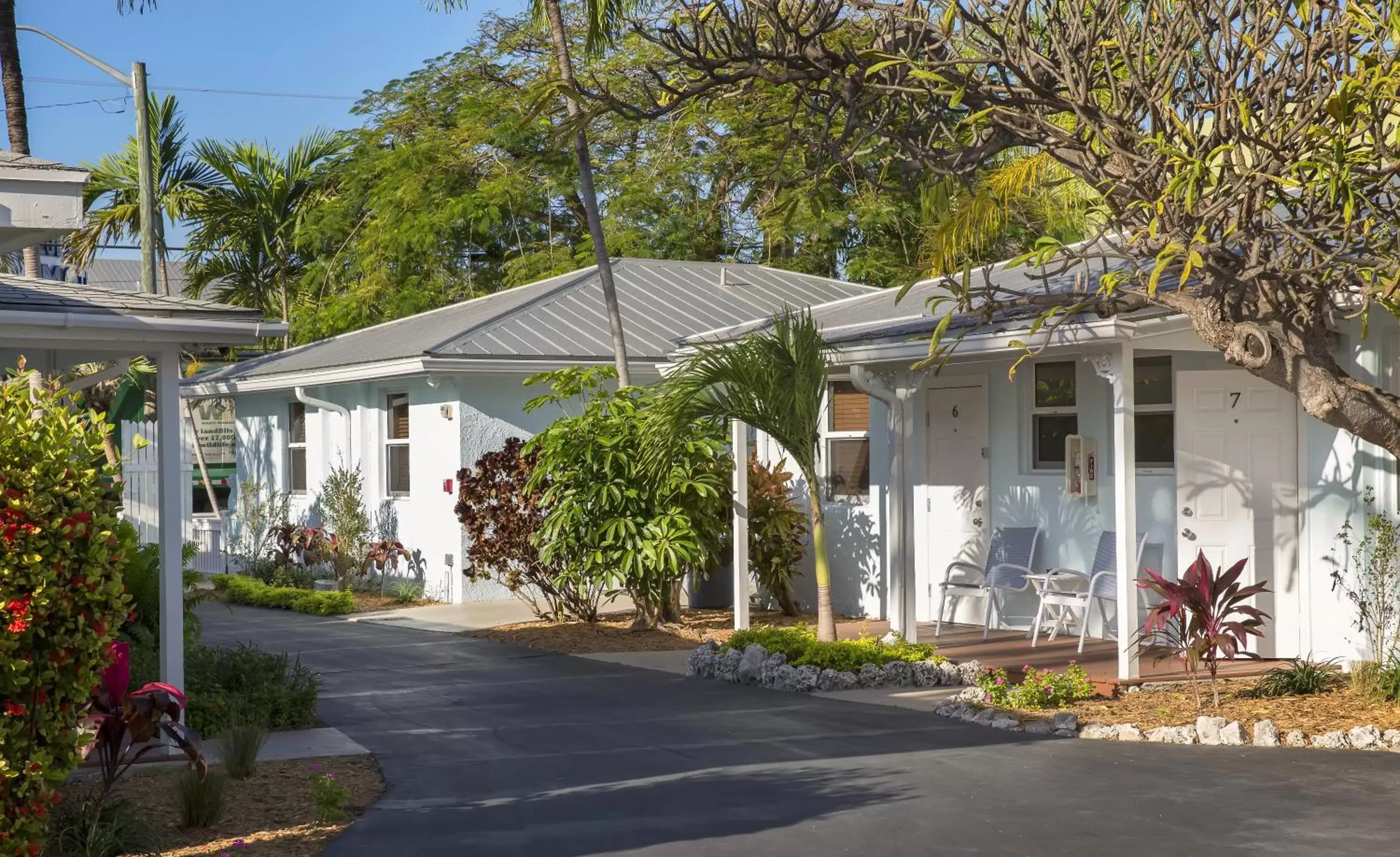 Facade/entrance, Property Building in Southwinds Motel