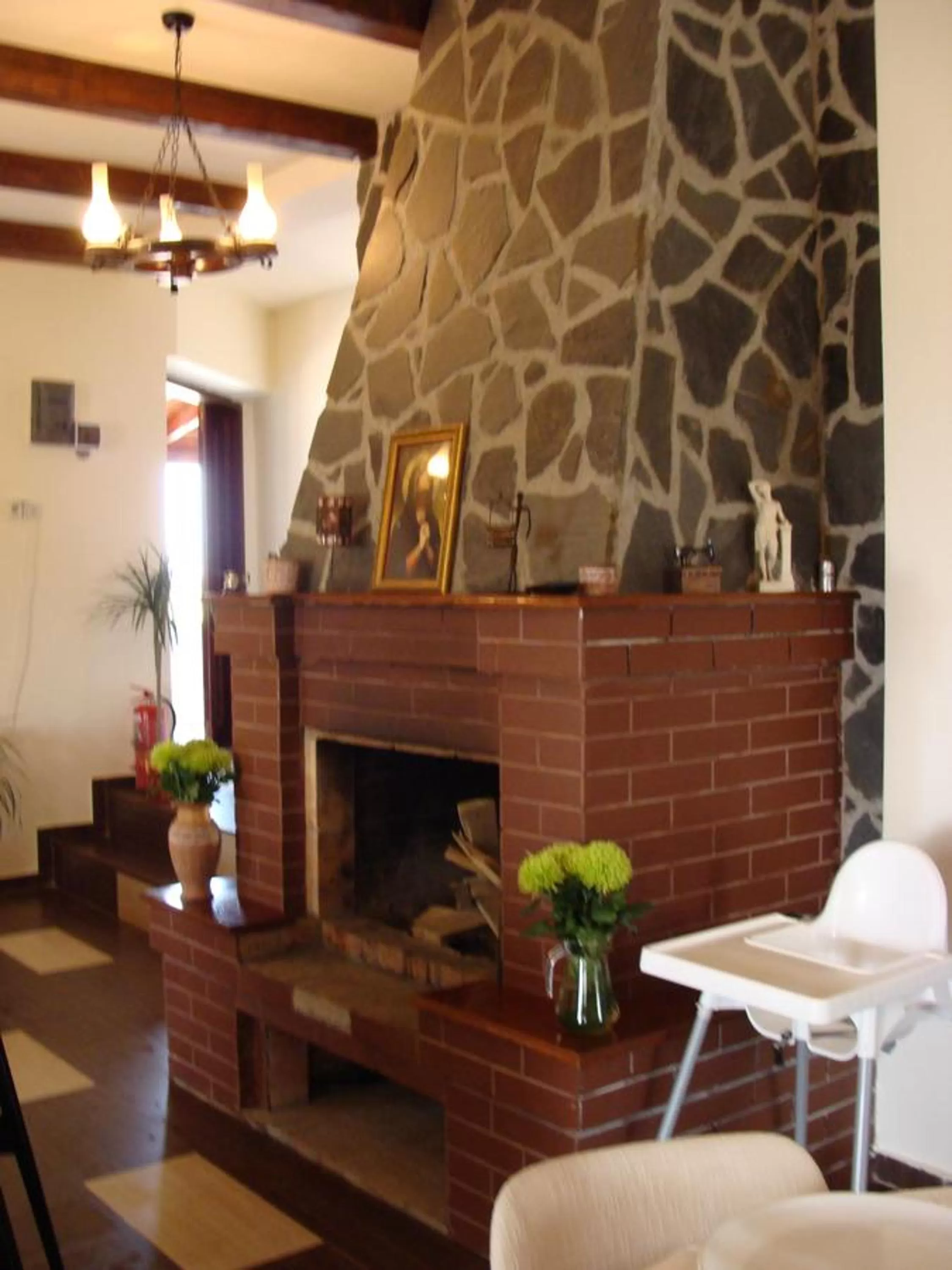 Decorative detail in Pensiunea Taverna Bucium