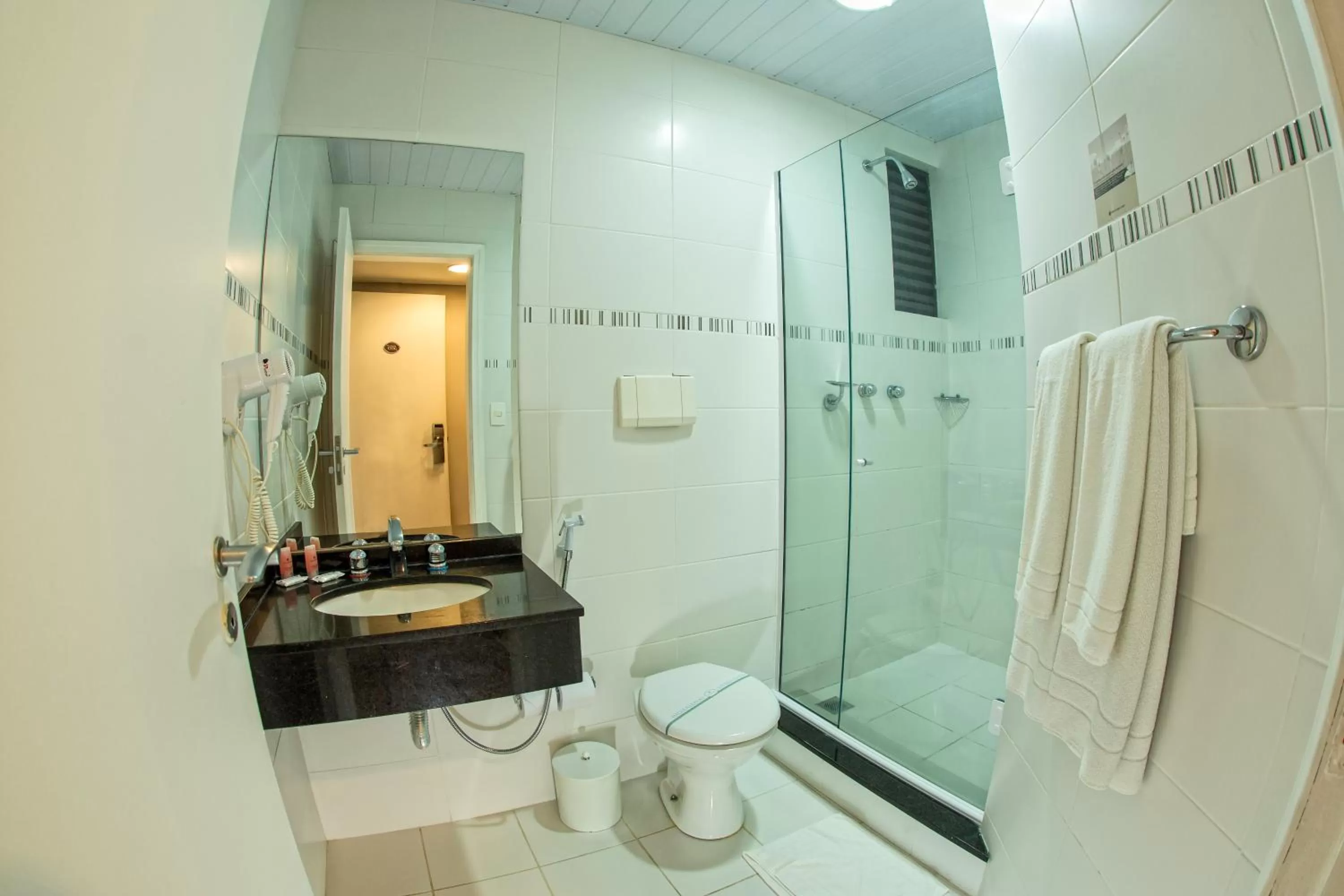 Bathroom in Hotel Campo Largo Comfort