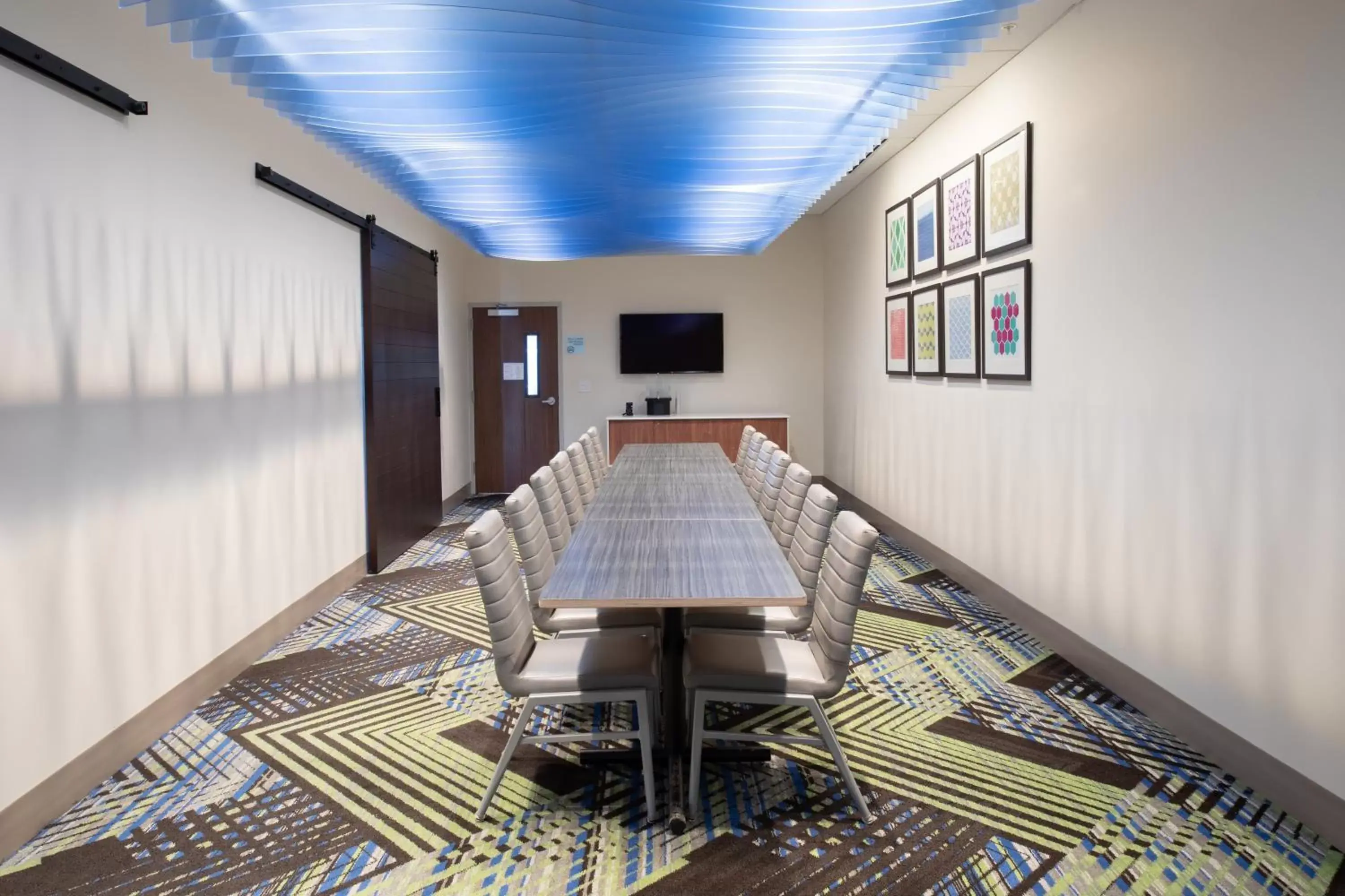 Meeting/conference room in Holiday Inn Express & Suites - Goodland I-70, an IHG Hotel