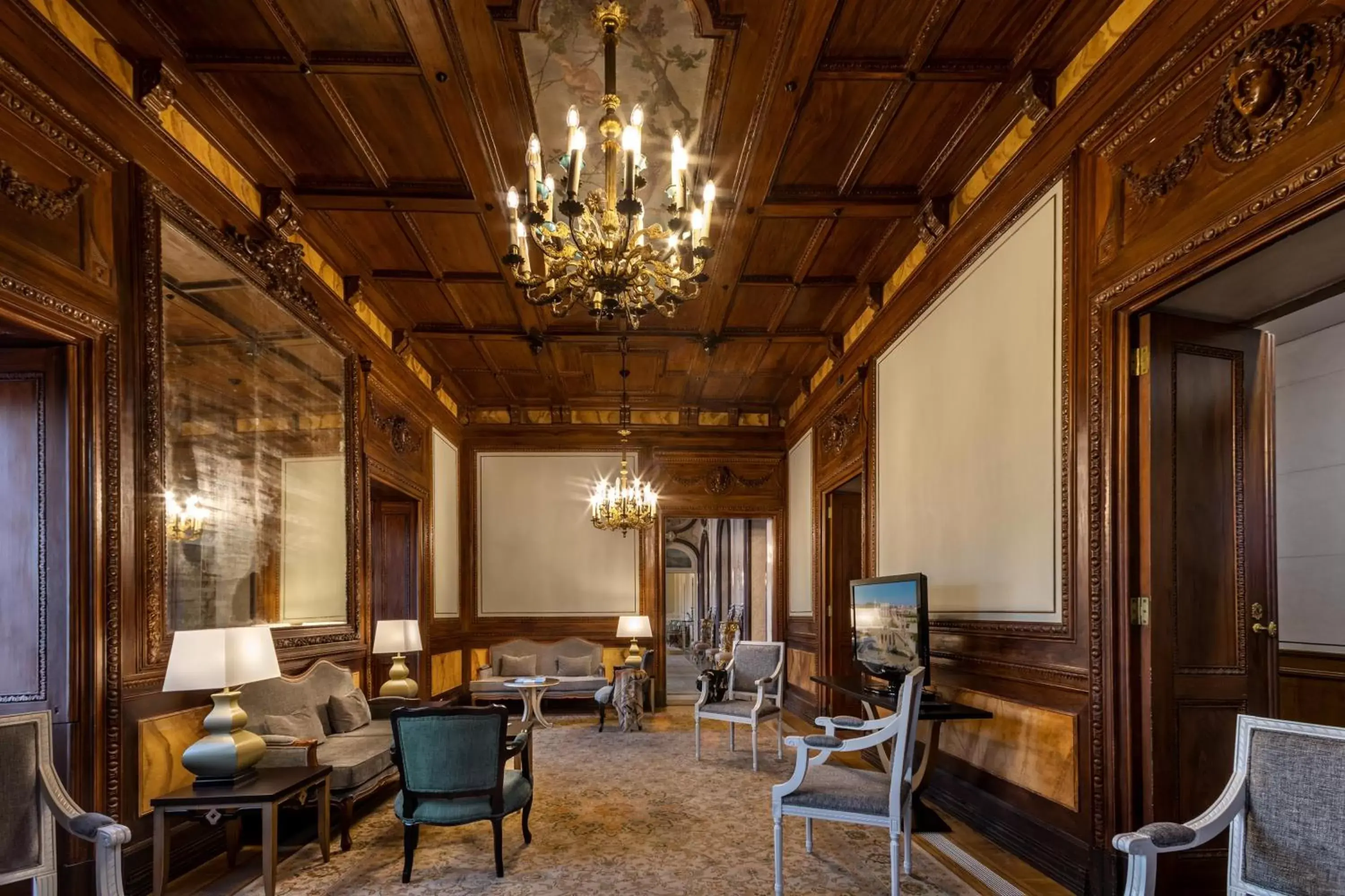 Communal lounge/ TV room in Pousada Palacio de Estoi – Small Luxury Hotels of the World