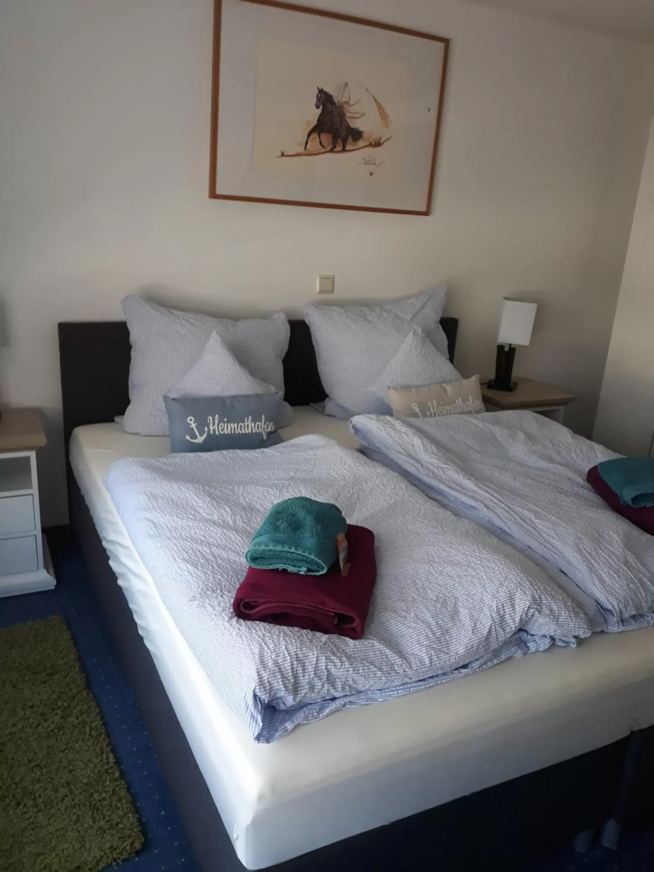 Double Room with Private Bathroom - single occupancy in Rathausschenke Münstermaifeld Double Room with Private Bathroom - single occupancy in Rathausschenke Münstermaifeld