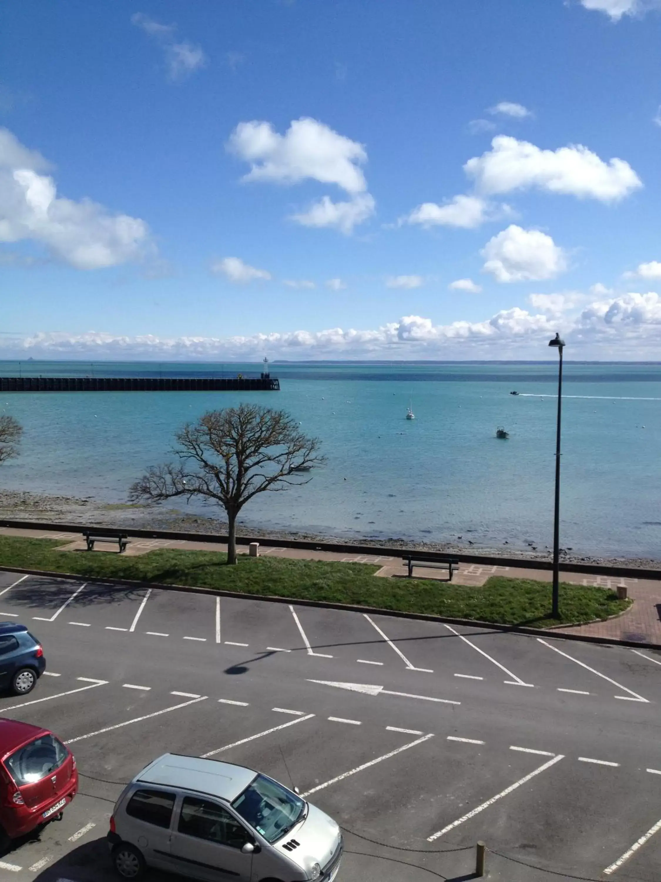 Facade/entrance, Sea View in Le Querrien