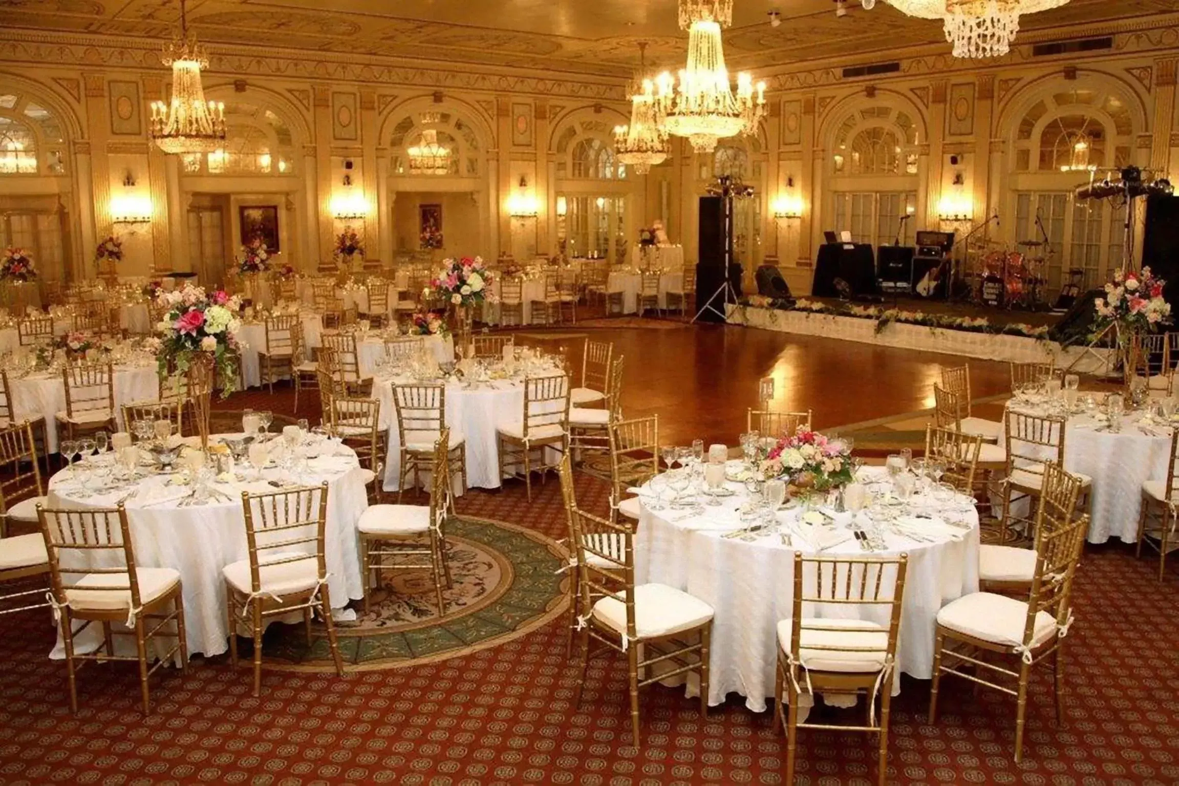 Banquet/Function facilities, Restaurant/Places to Eat in The Brown Hotel