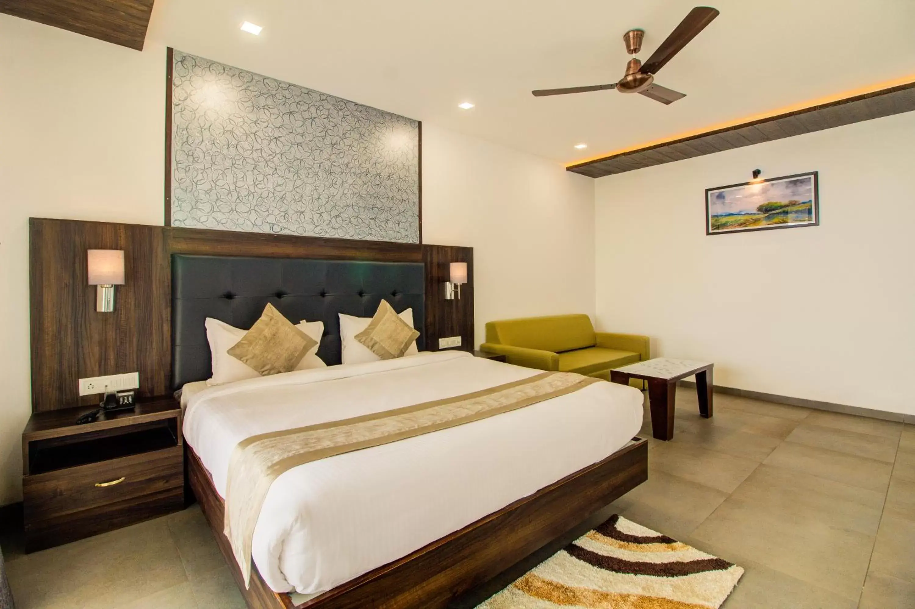 Bed in Mountain Breeze Resort, Mahabaleshwar Bed in Mountain Breeze Resort, Mahabaleshwar