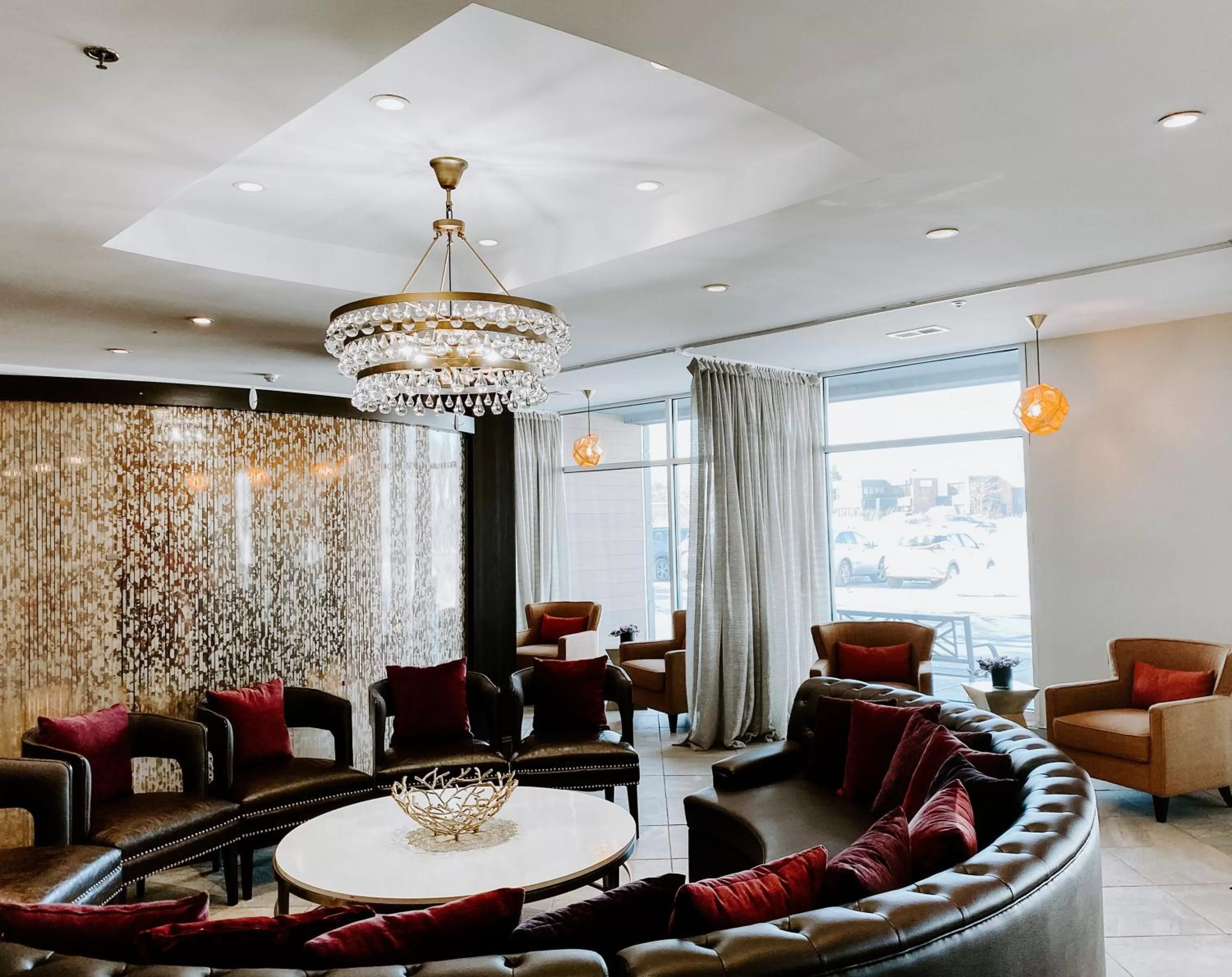 Property building in Crowne Plaza Chicago SW - Burr Ridge by IHG