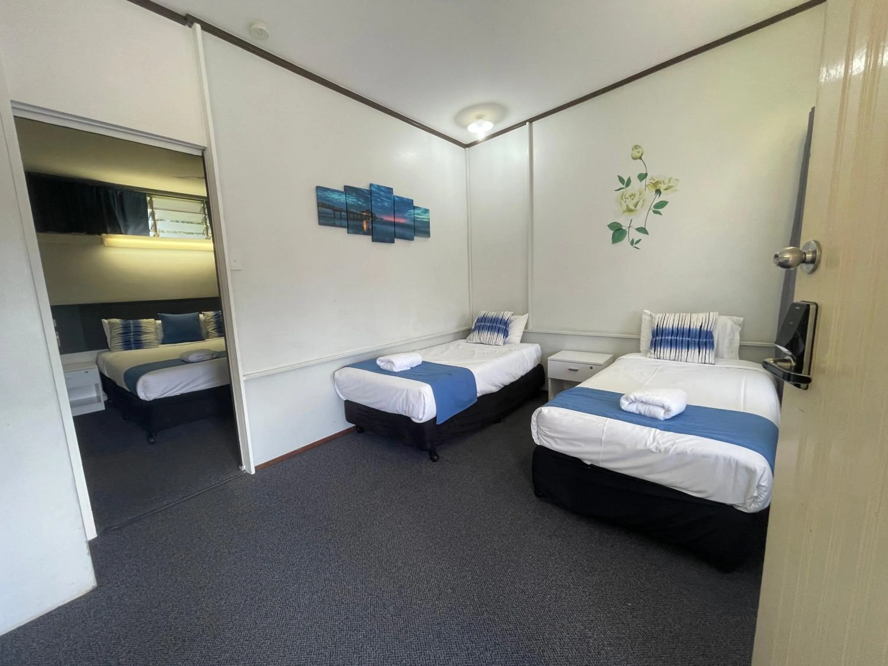 Bedroom, Bed in Arkana Motel