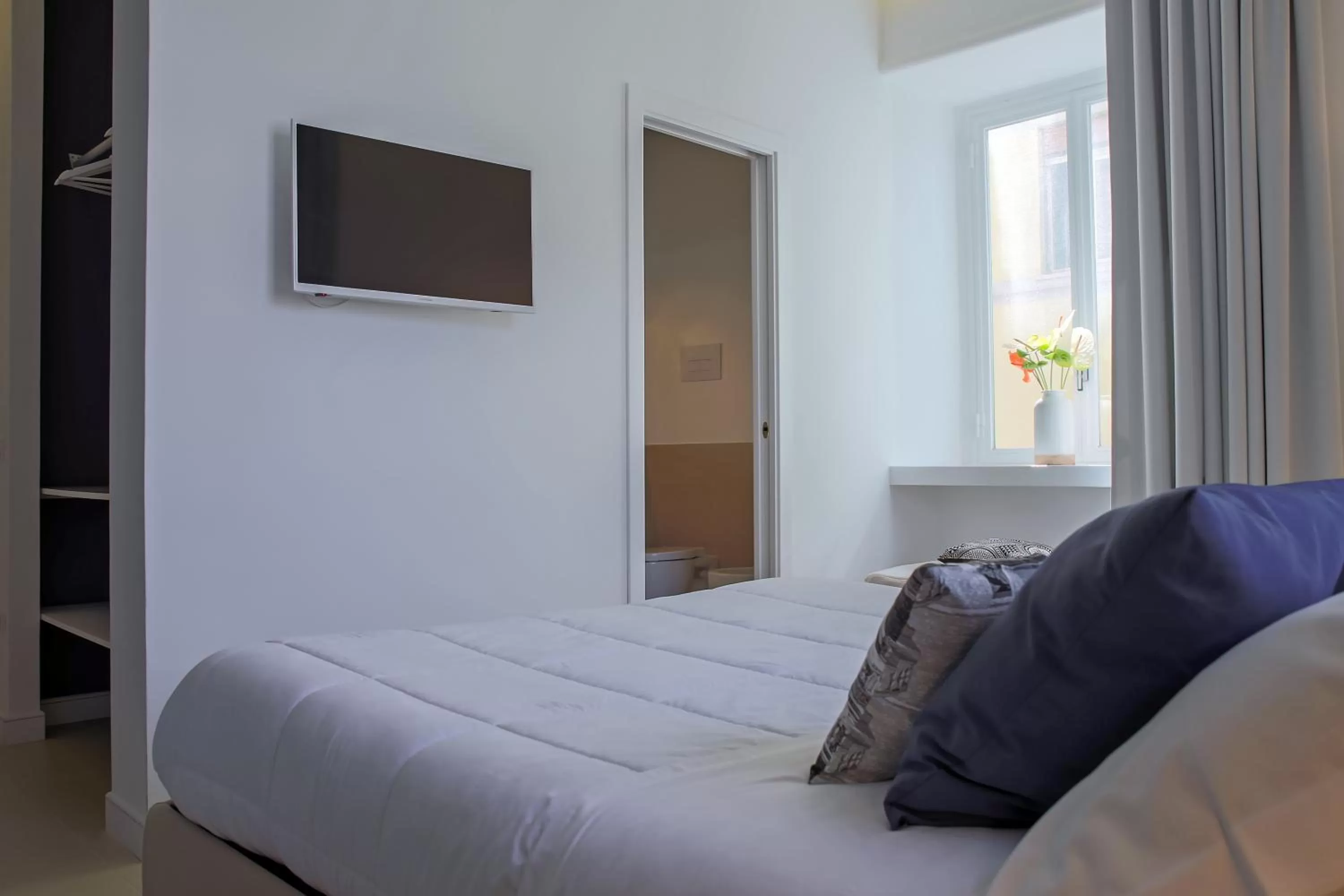 Photo of the whole room, Bed in Starhost - PETIT B&B