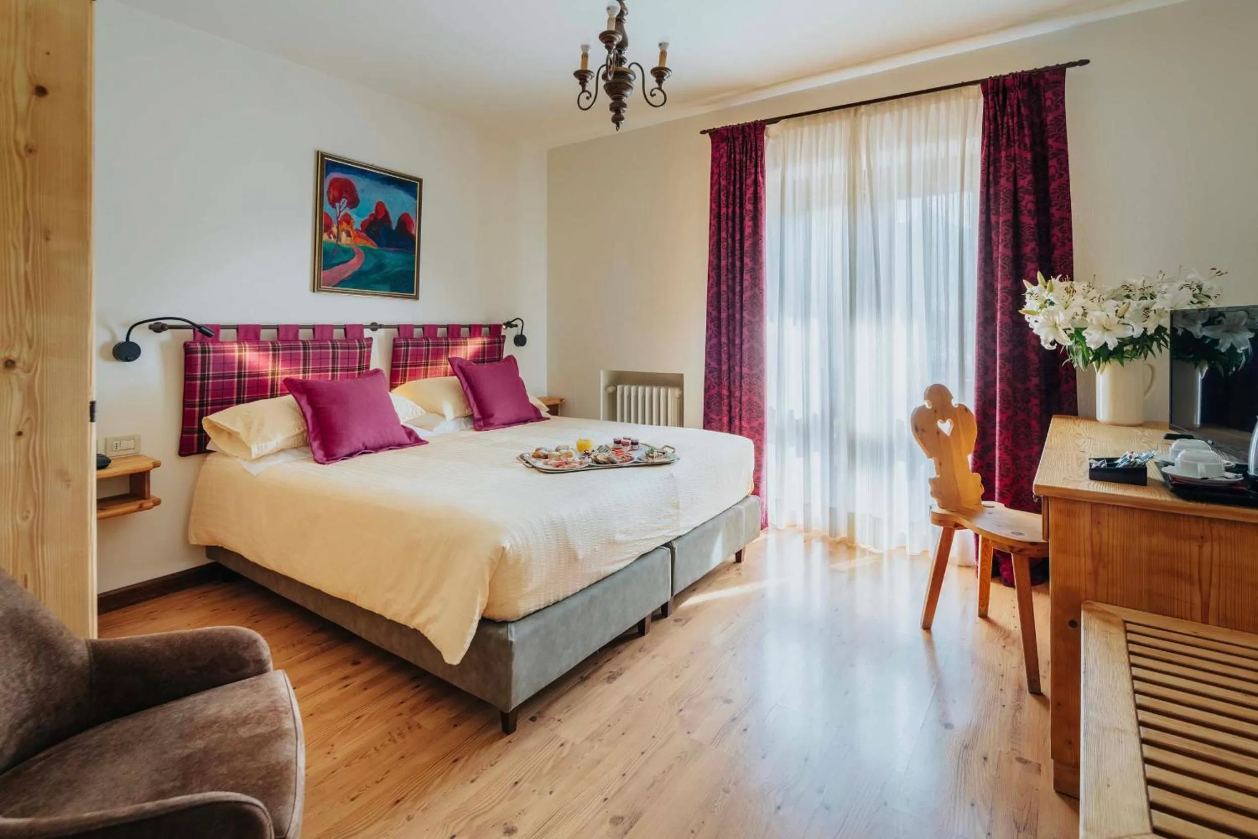 Bed in Hotel Panda Cortina- ricarica auto elettriche