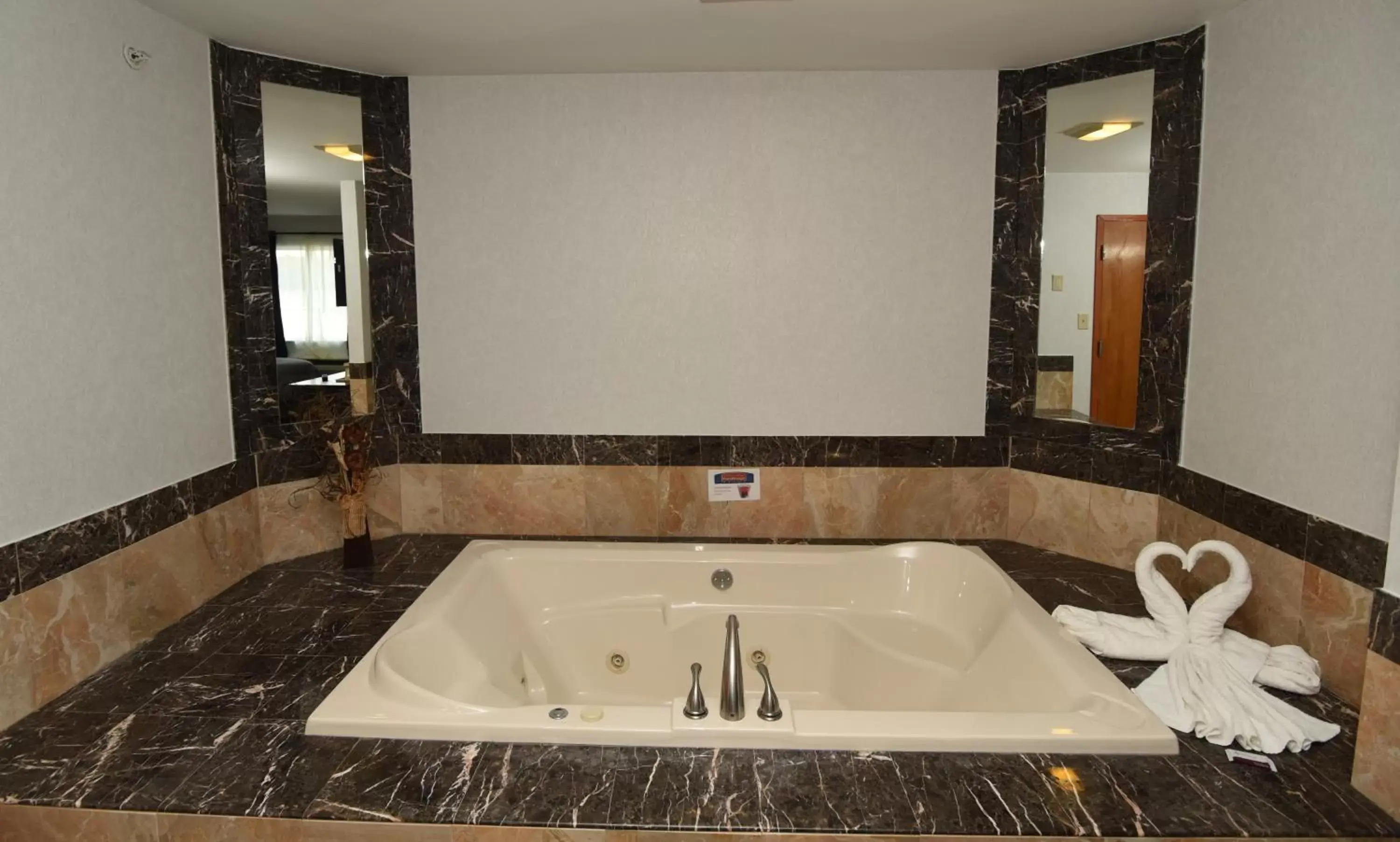 Spa and wellness centre/facilities, Bathroom in FairBridge Hotel Atlantic City