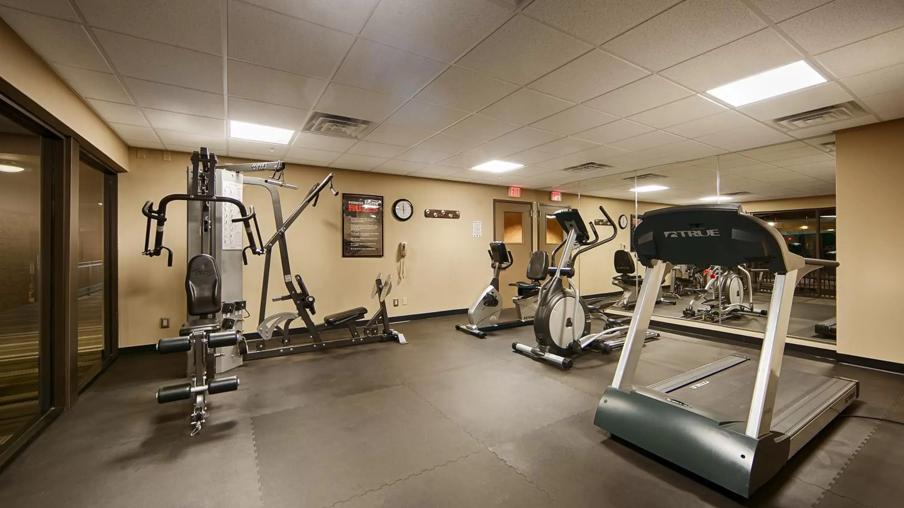 Fitness centre/facilities, Fitness Center/Facilities in Best Western Plus Raton Hotel