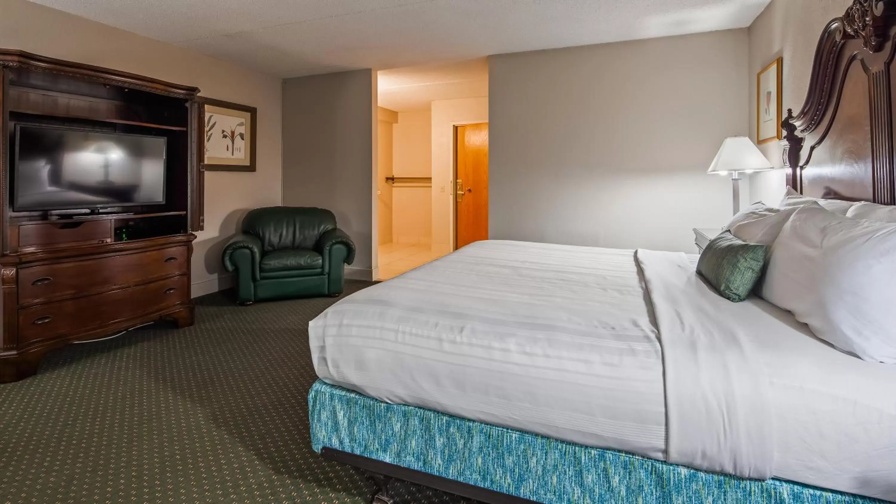 Bedroom, Bed in Baymont Inn and Suites by Wyndham Farmington, MO