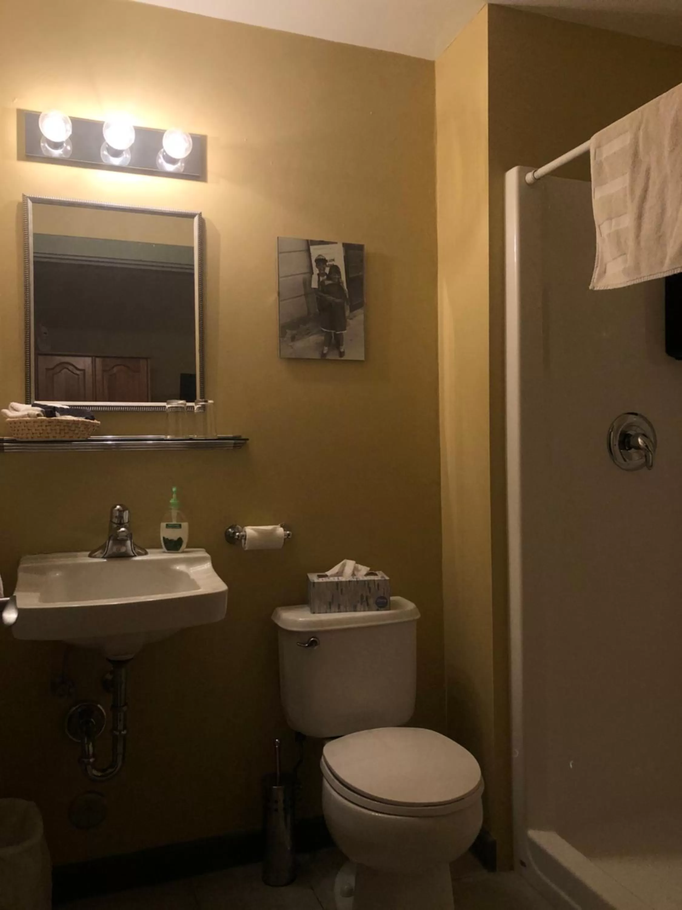 Crowsnest Vineyards Guesthouse