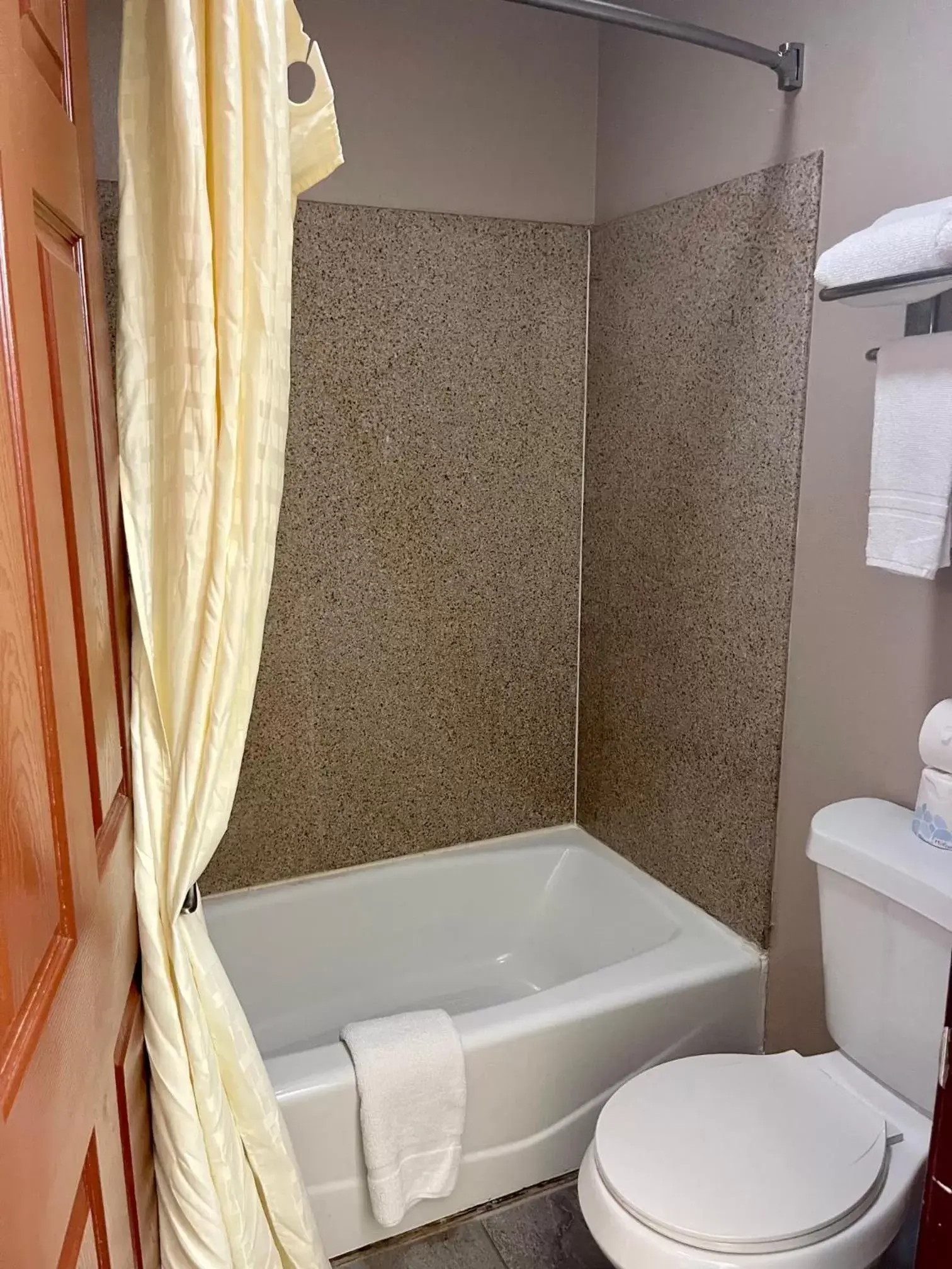 Bathroom in Airport inn & suites