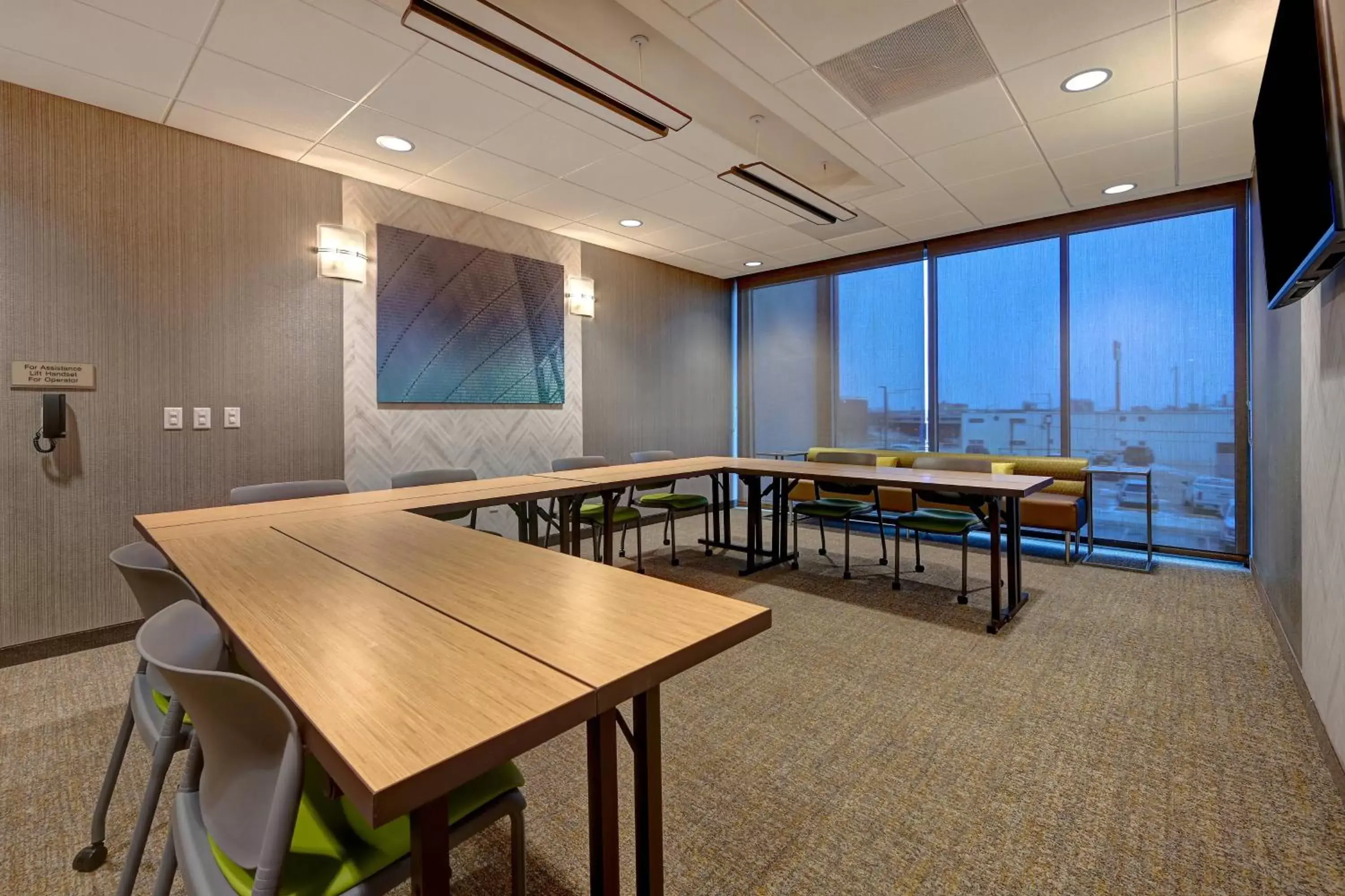 Meeting/conference room in SpringHill Suites by Marriott Albuquerque University Area